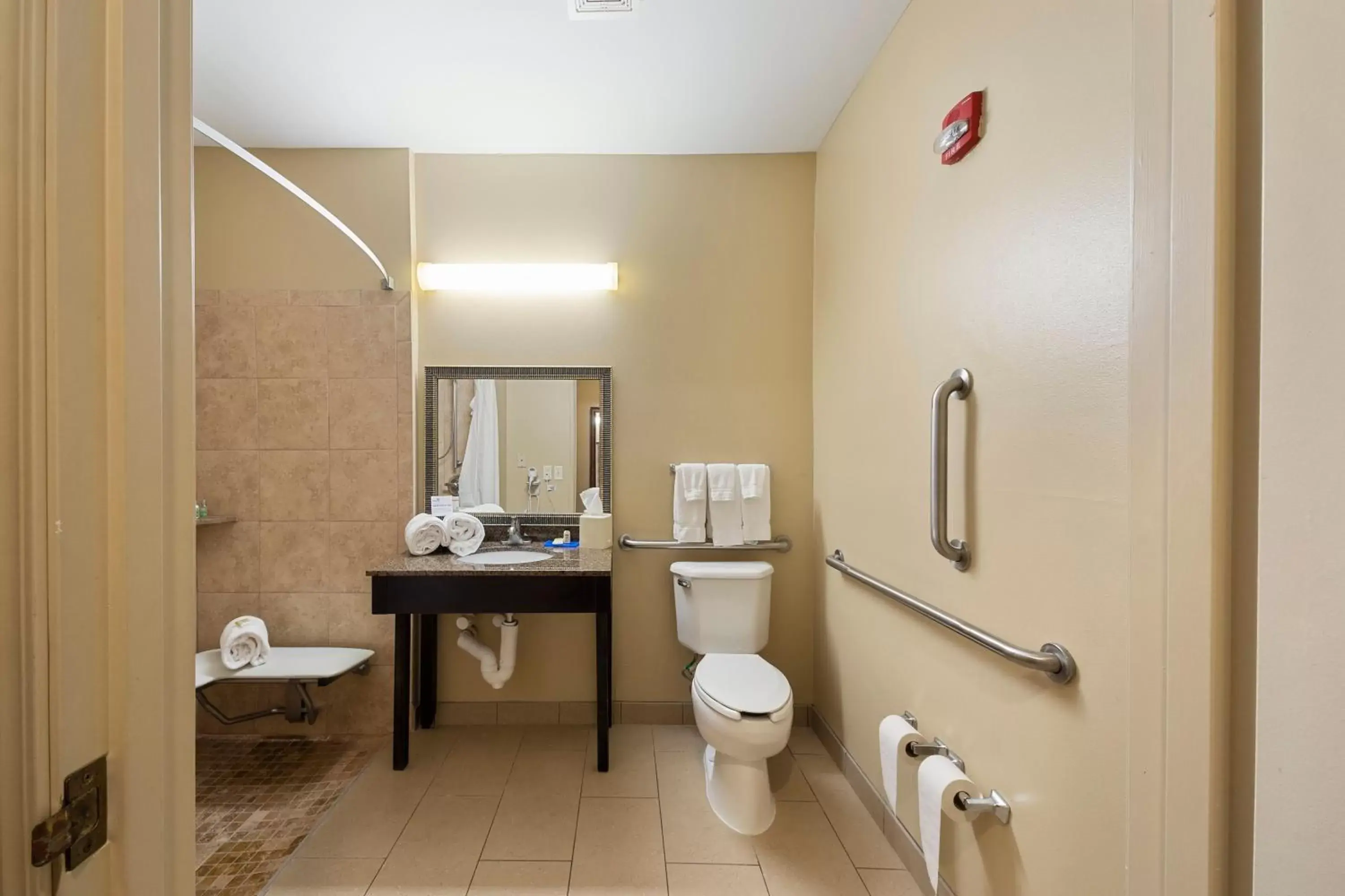Photo of the whole room, Bathroom in Holiday Inn Express Bloomington West, an IHG Hotel