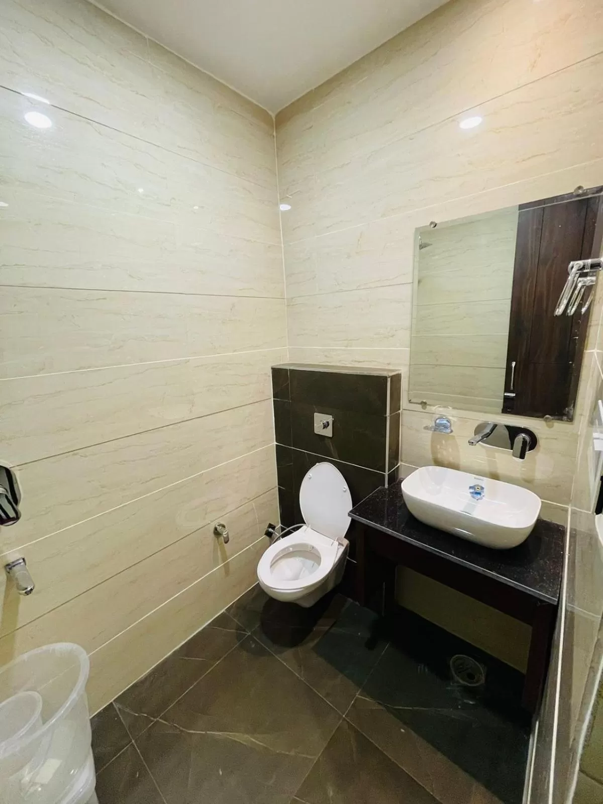 Bathroom in Hotel Dream Town By Cozy Hotels & Resorts