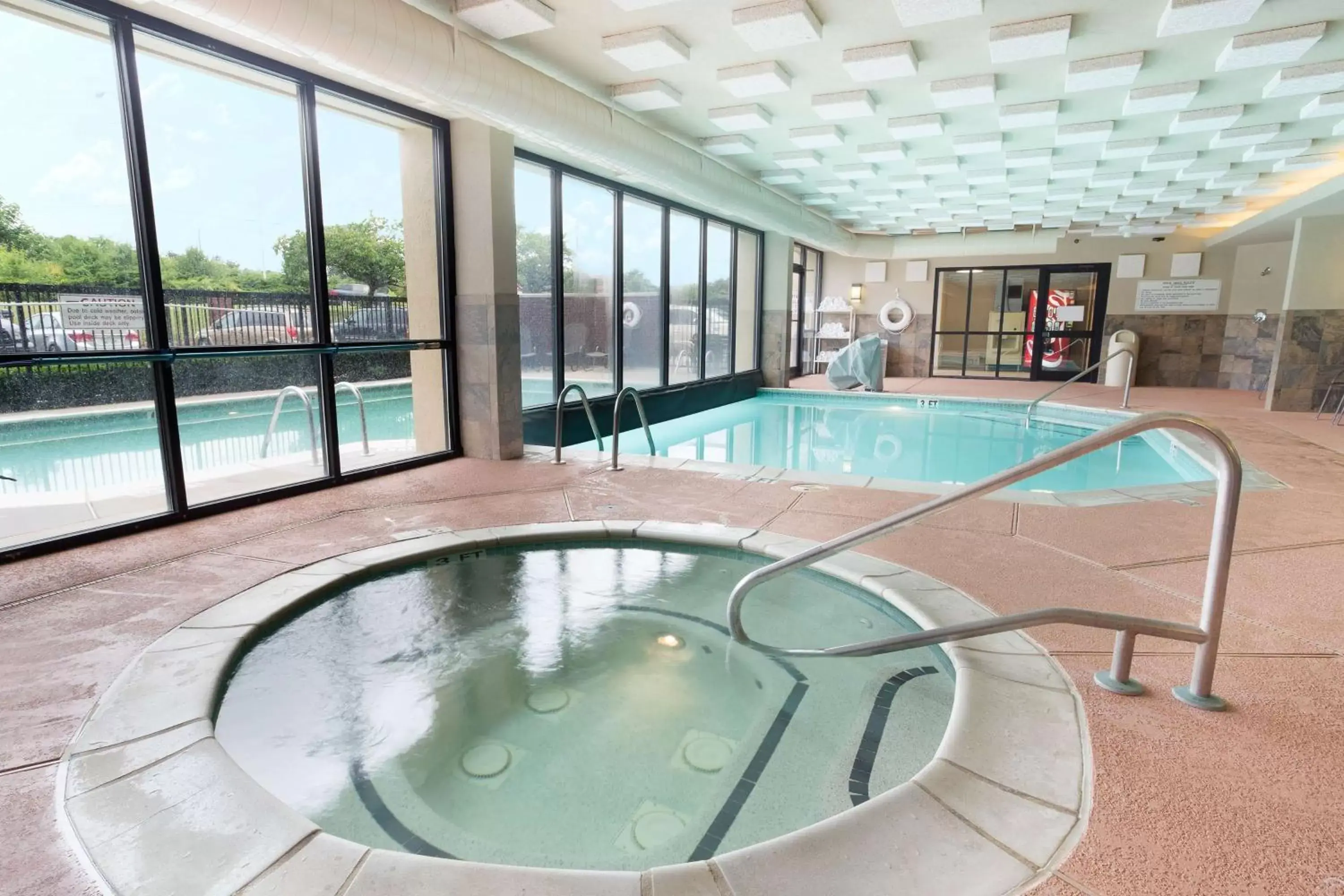 Activities, Swimming Pool in Drury Inn & Suites Atlanta Airport