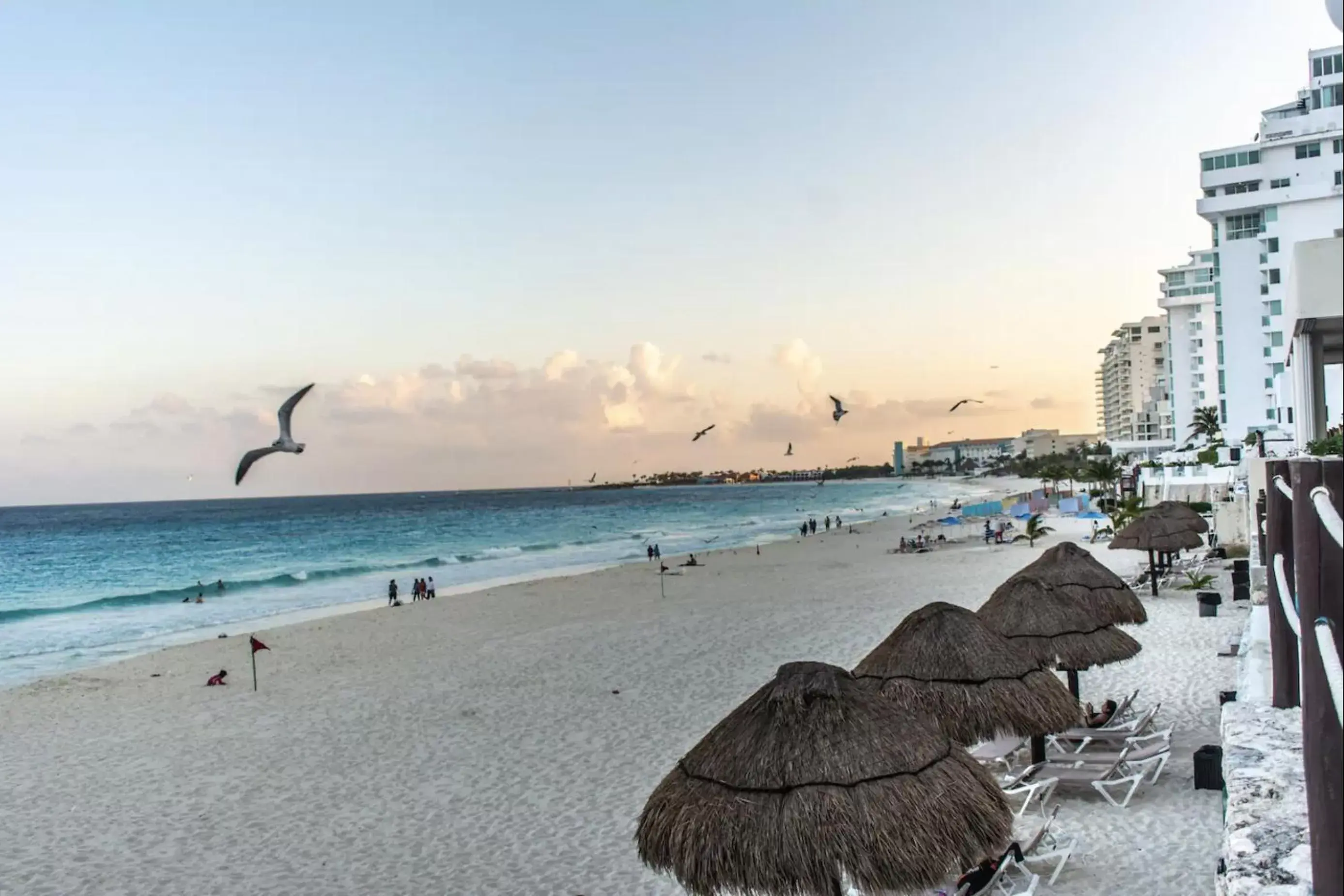 Beach in Cancun Beach&Sunrise