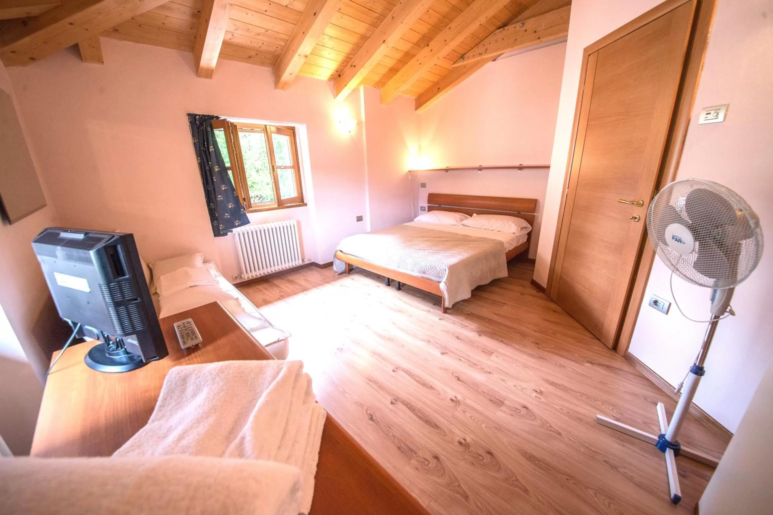 Two-Bedroom Apartment - Split Level in Sweet Spot