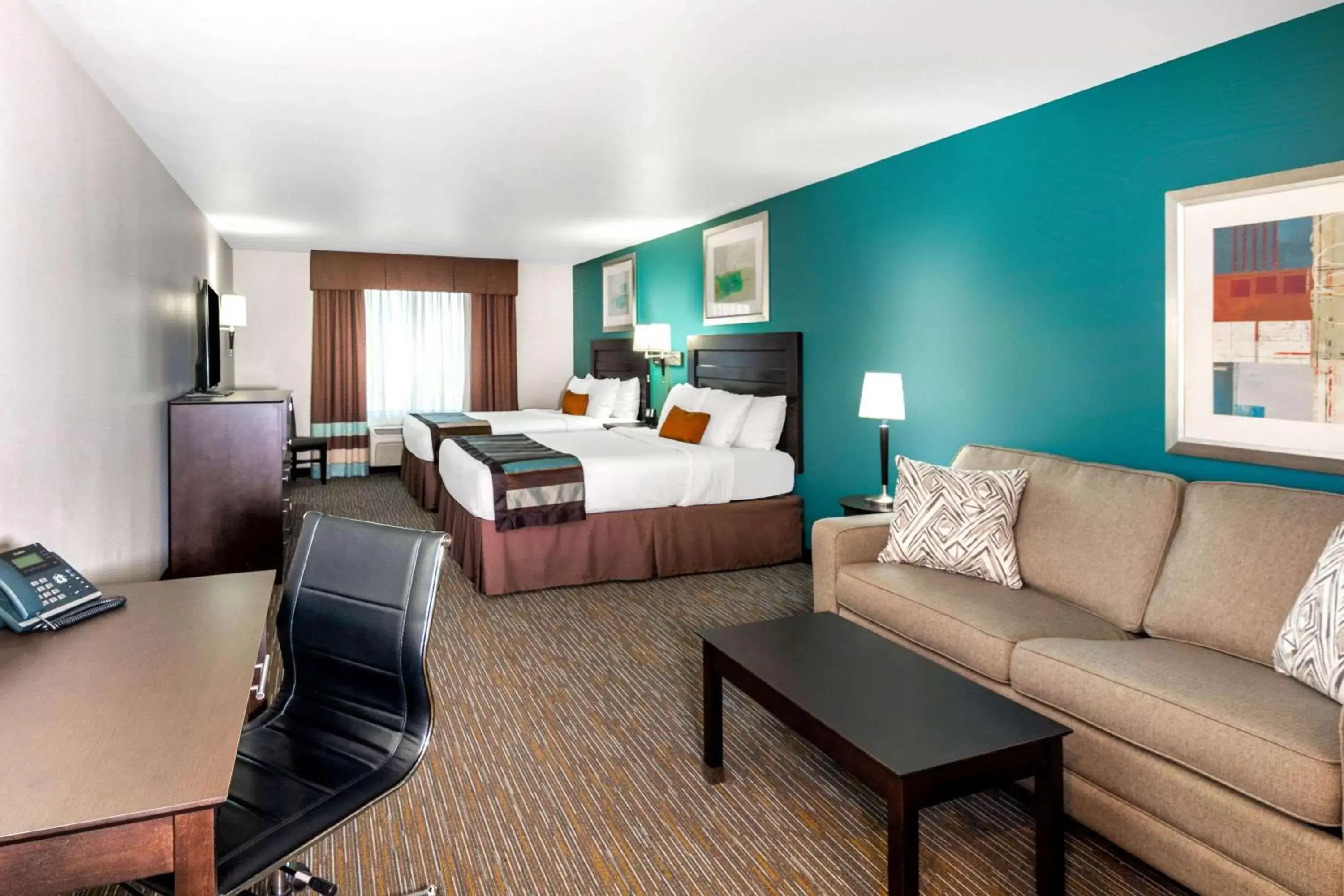 Photo of the whole room, Bed in Wingate by Wyndham - St. George Photo of the whole room, Bed in Wingate by Wyndham - St. George