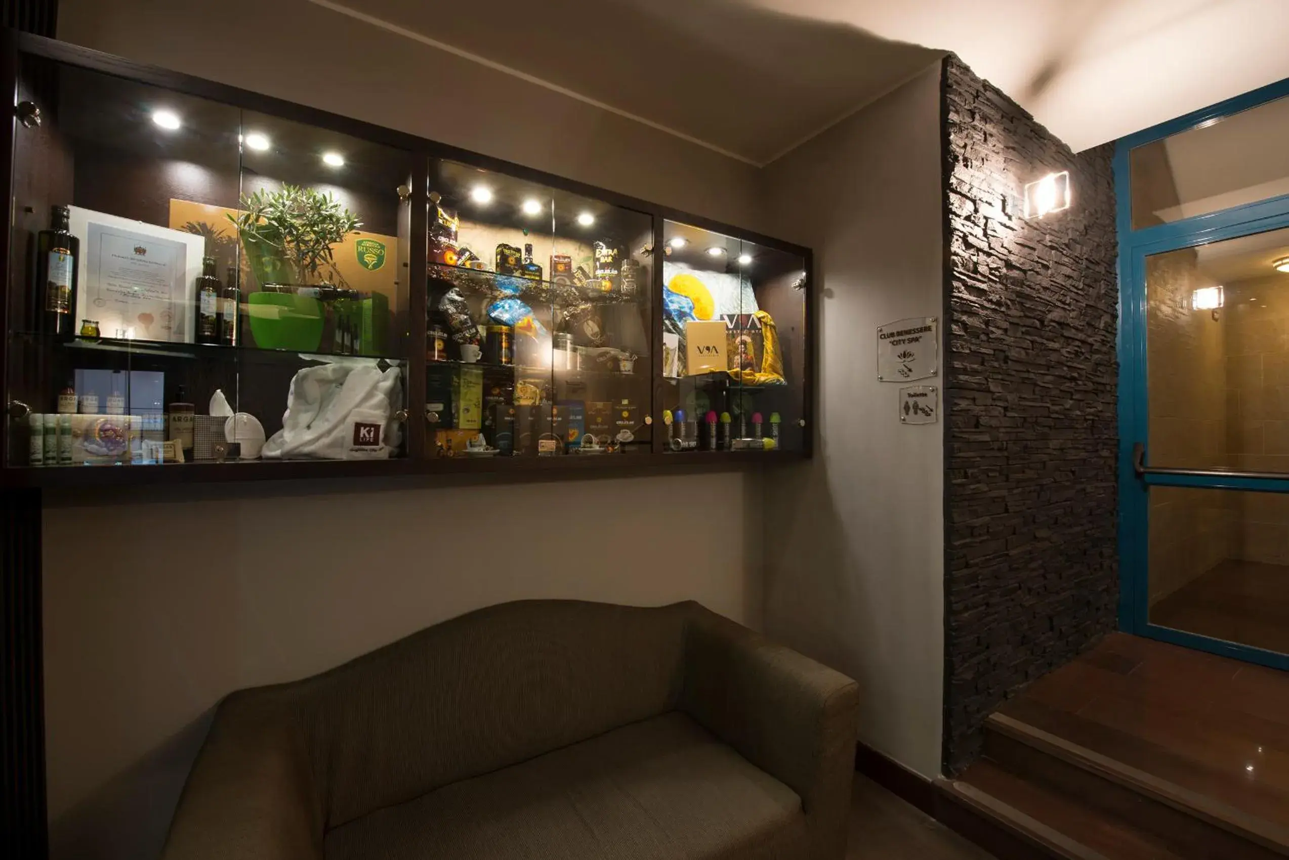 Lobby or reception, Lounge/Bar in Hotel Guglielmo