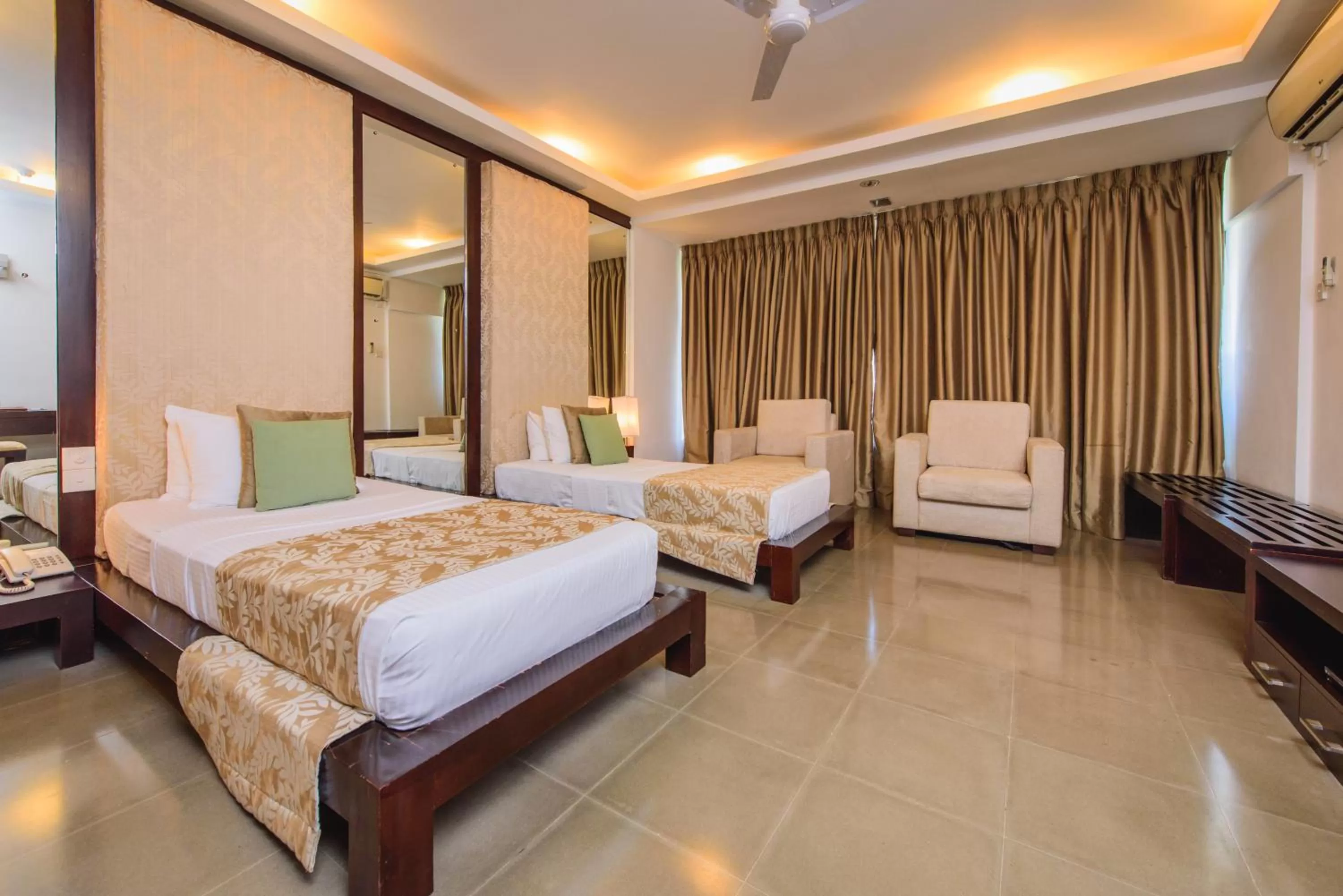 Bedroom, Bed in Kandy The Tourmaline