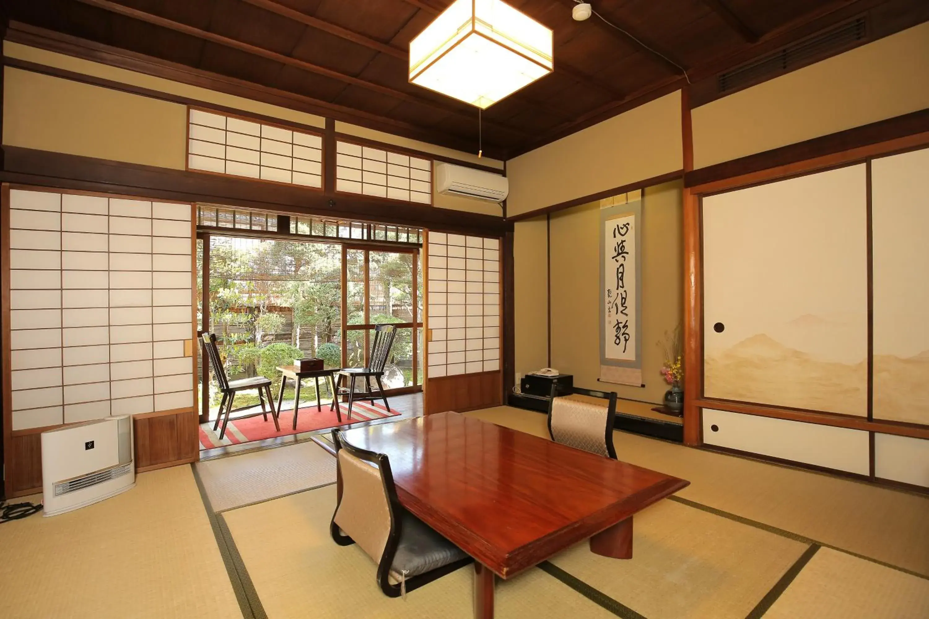 Photo of the whole room, Dining Area in Ryori Ryokan Tsurugata Hotel