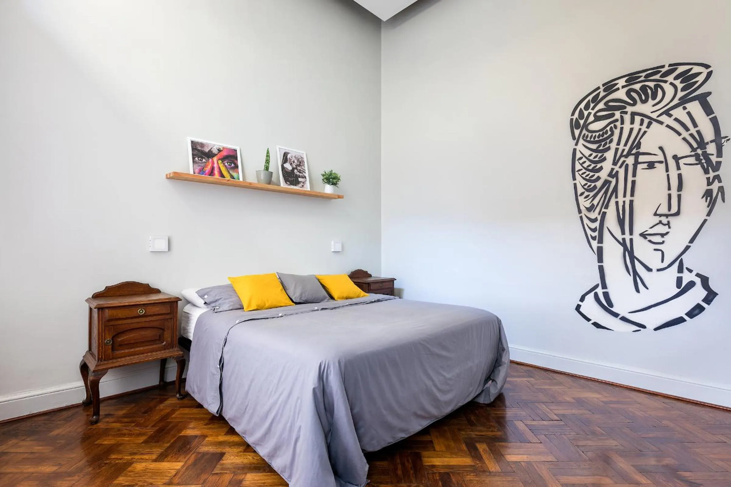 Bed in Milhouse Avenue