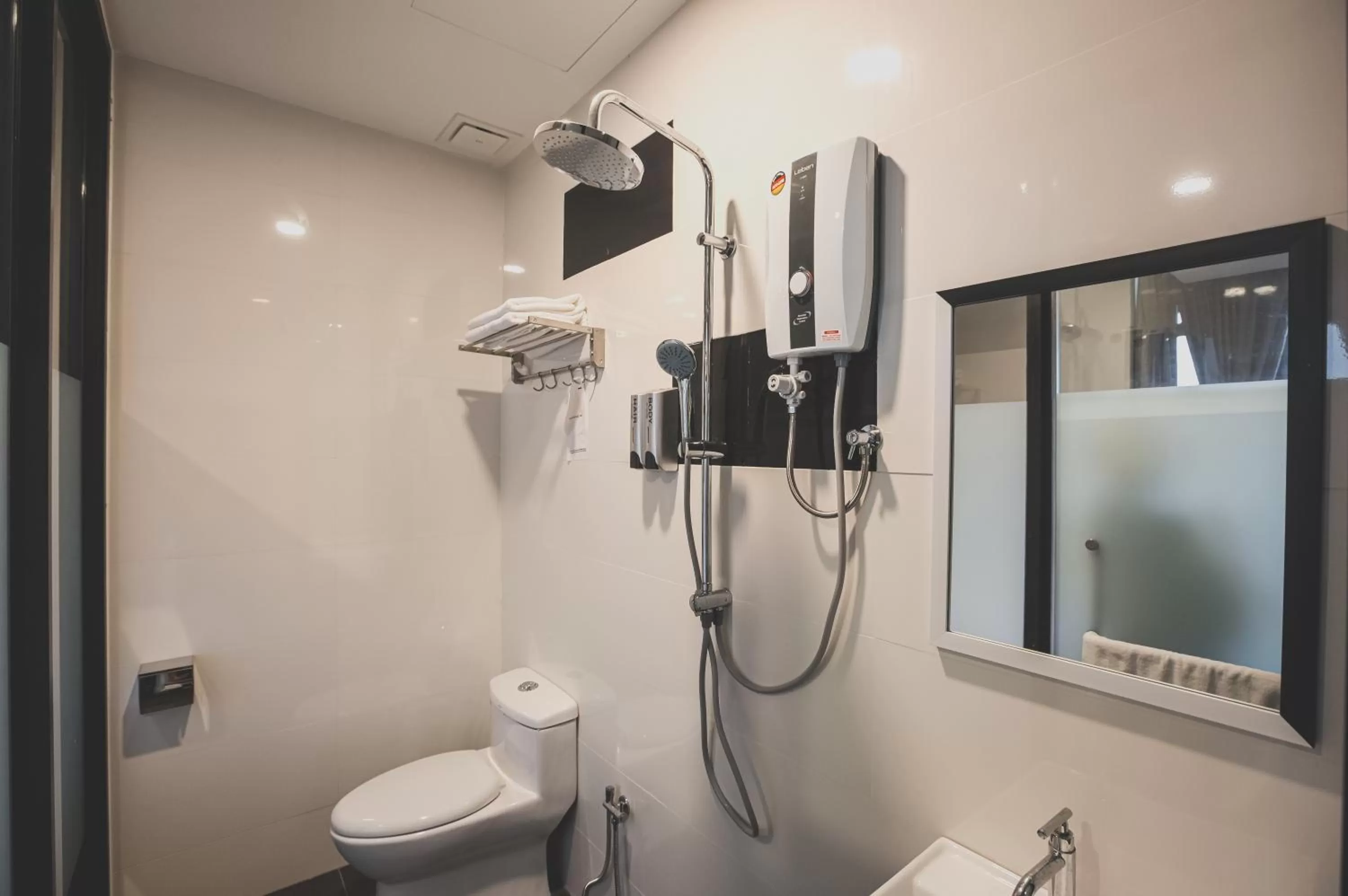 Bathroom in V3 Hotel & Residence Seri Alam