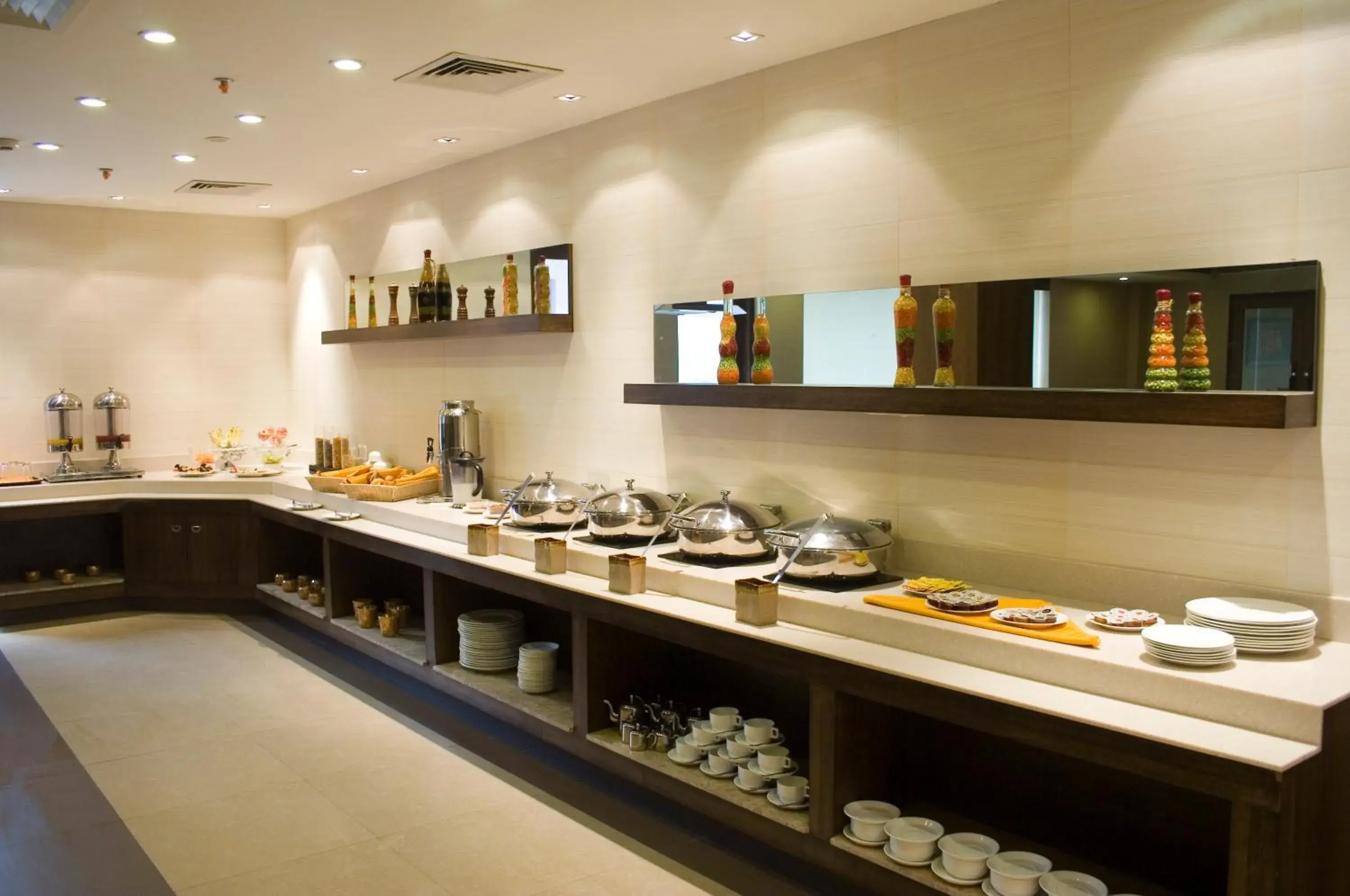 Meals, Kitchen/Kitchenette in Shervani Hotel Nehru Place