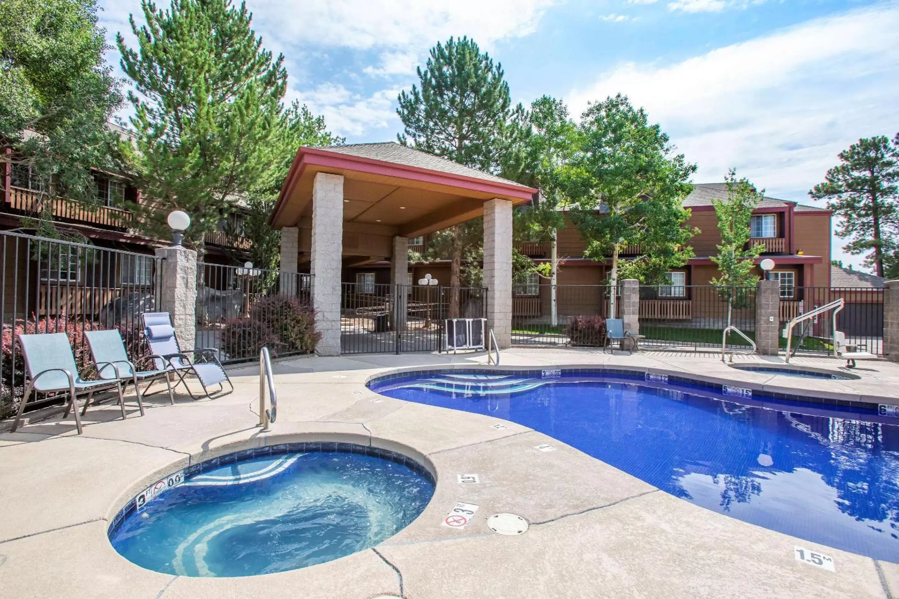 Activities, Swimming Pool in Comfort Inn I-17 & I-40 Flagstaff