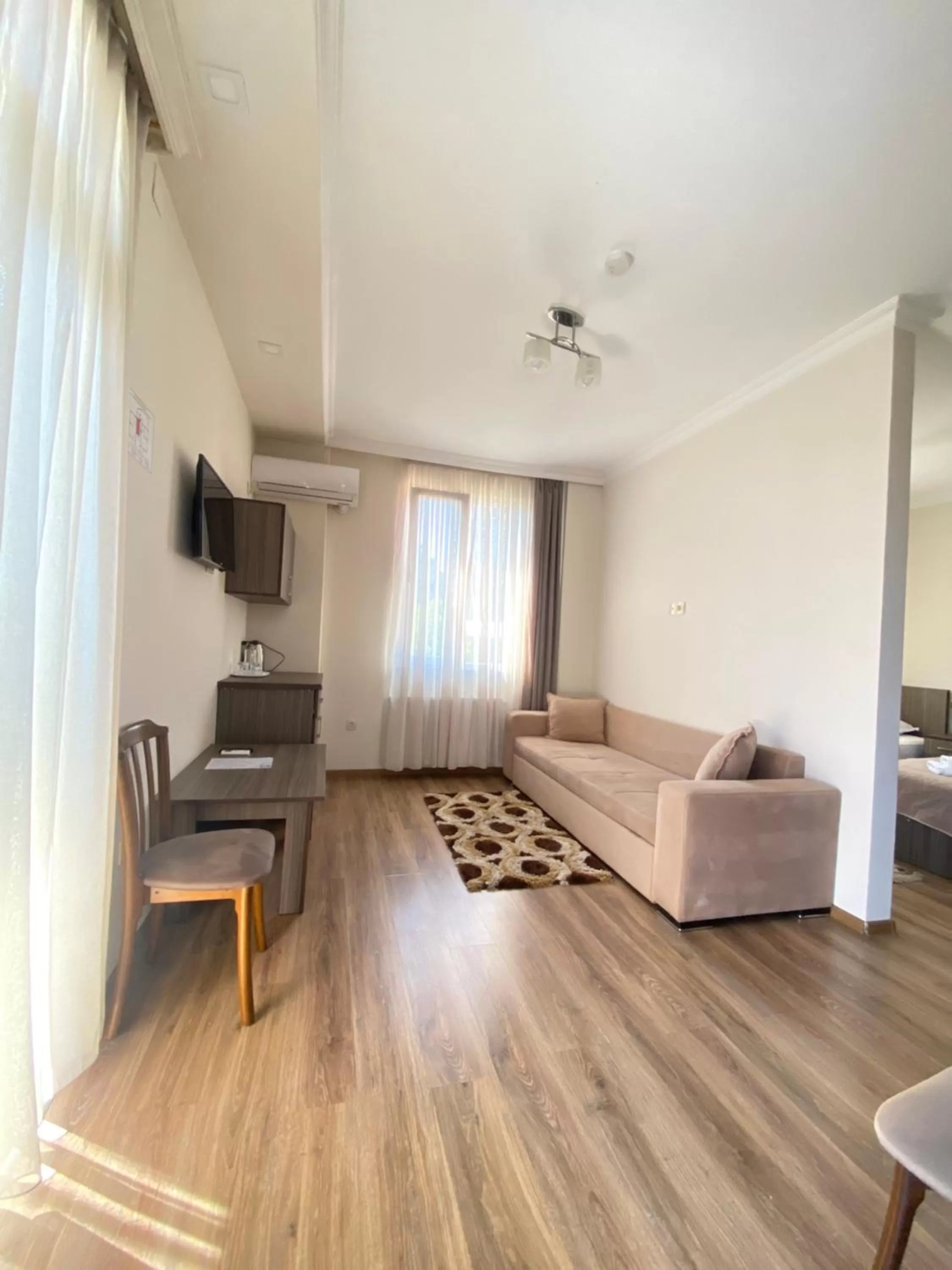 Seating Area in Hotel Garanti