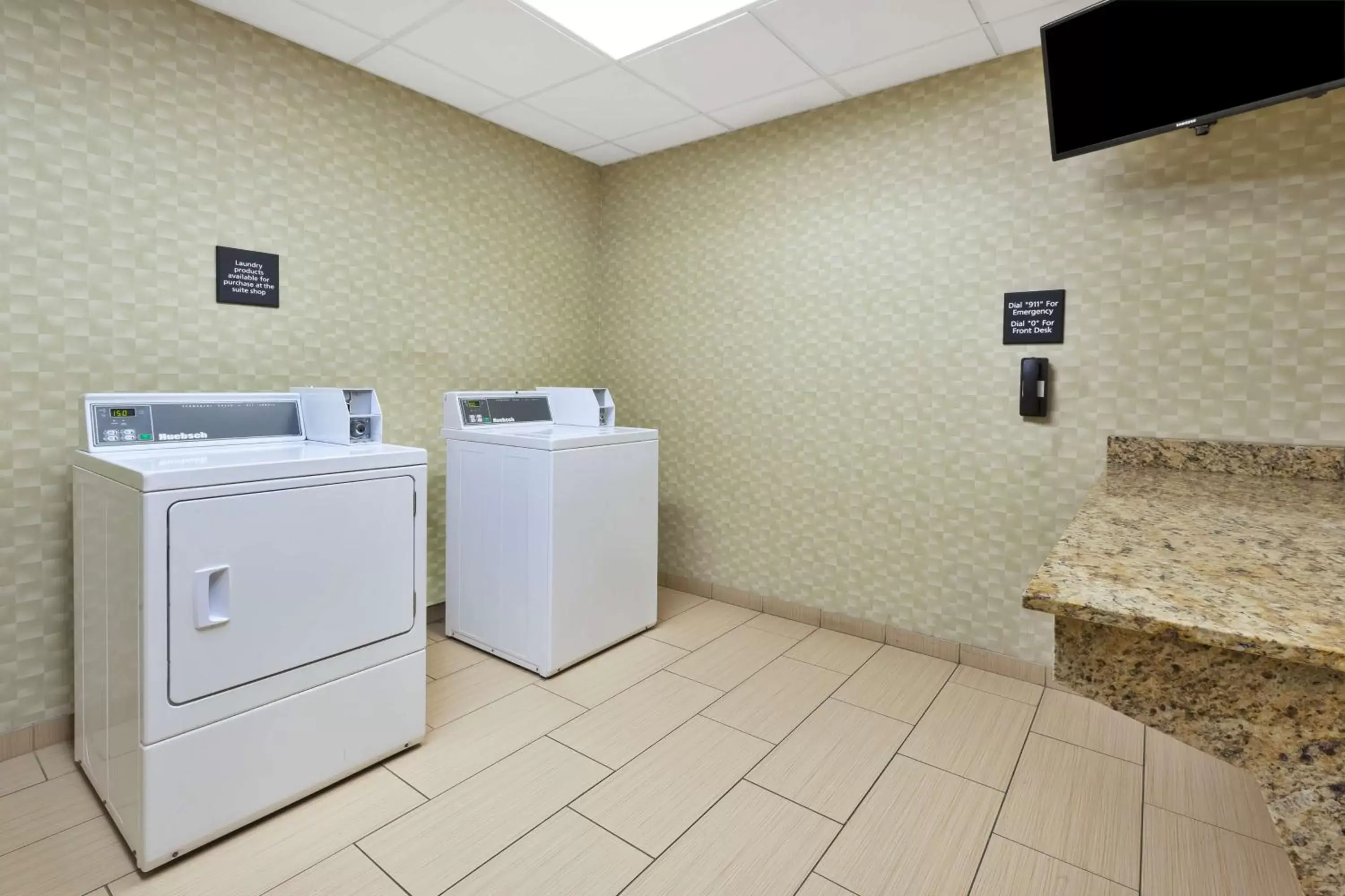 Property building in Hampton Inn Detroit/Southgate Property building in Hampton Inn Detroit/Southgate