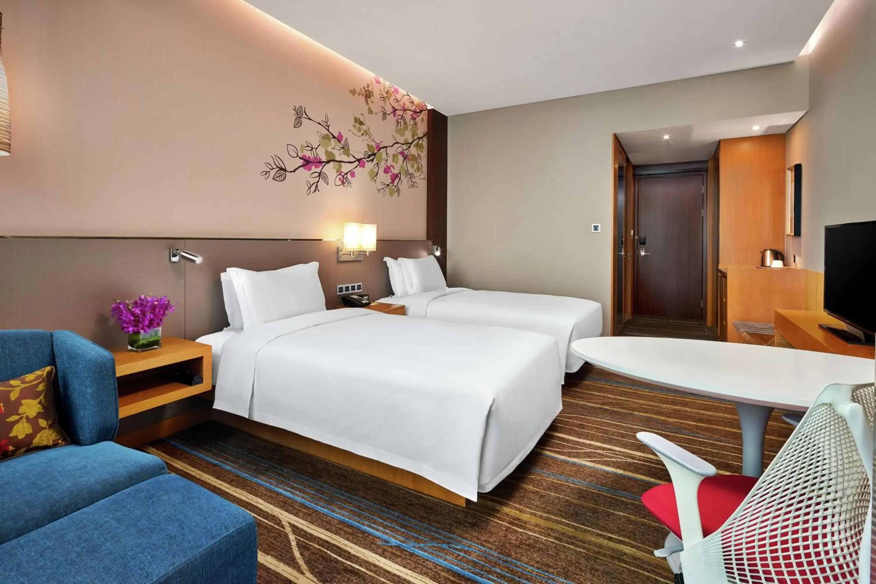 Bedroom, Bed in Hilton Garden Inn Shenzhen Bao'an