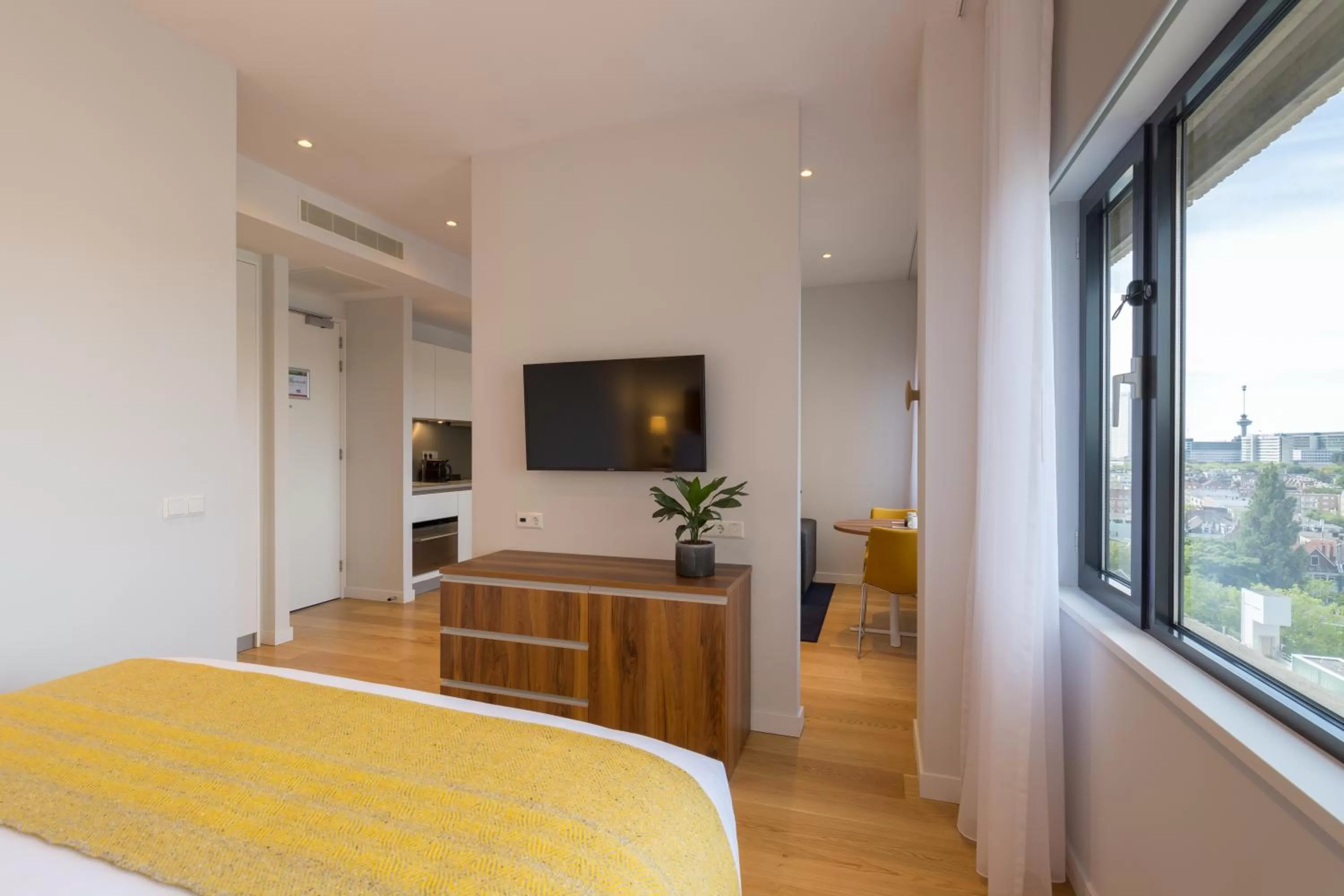 Photo of the whole room in PREMIER SUITES Rotterdam