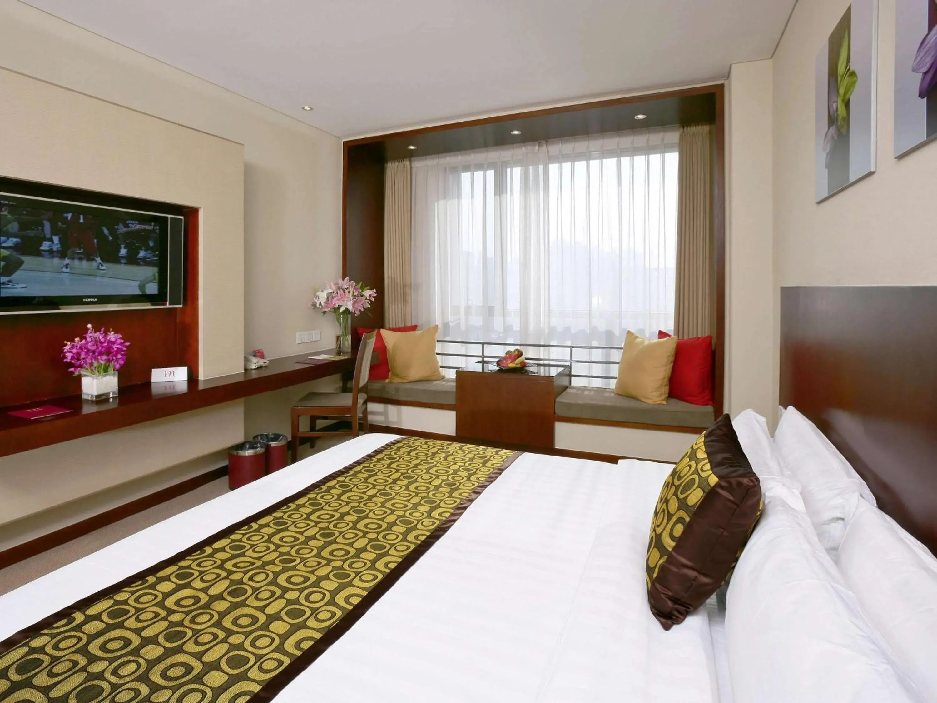Bedroom, Bed in Mercure Wanshang Beijing Hotel