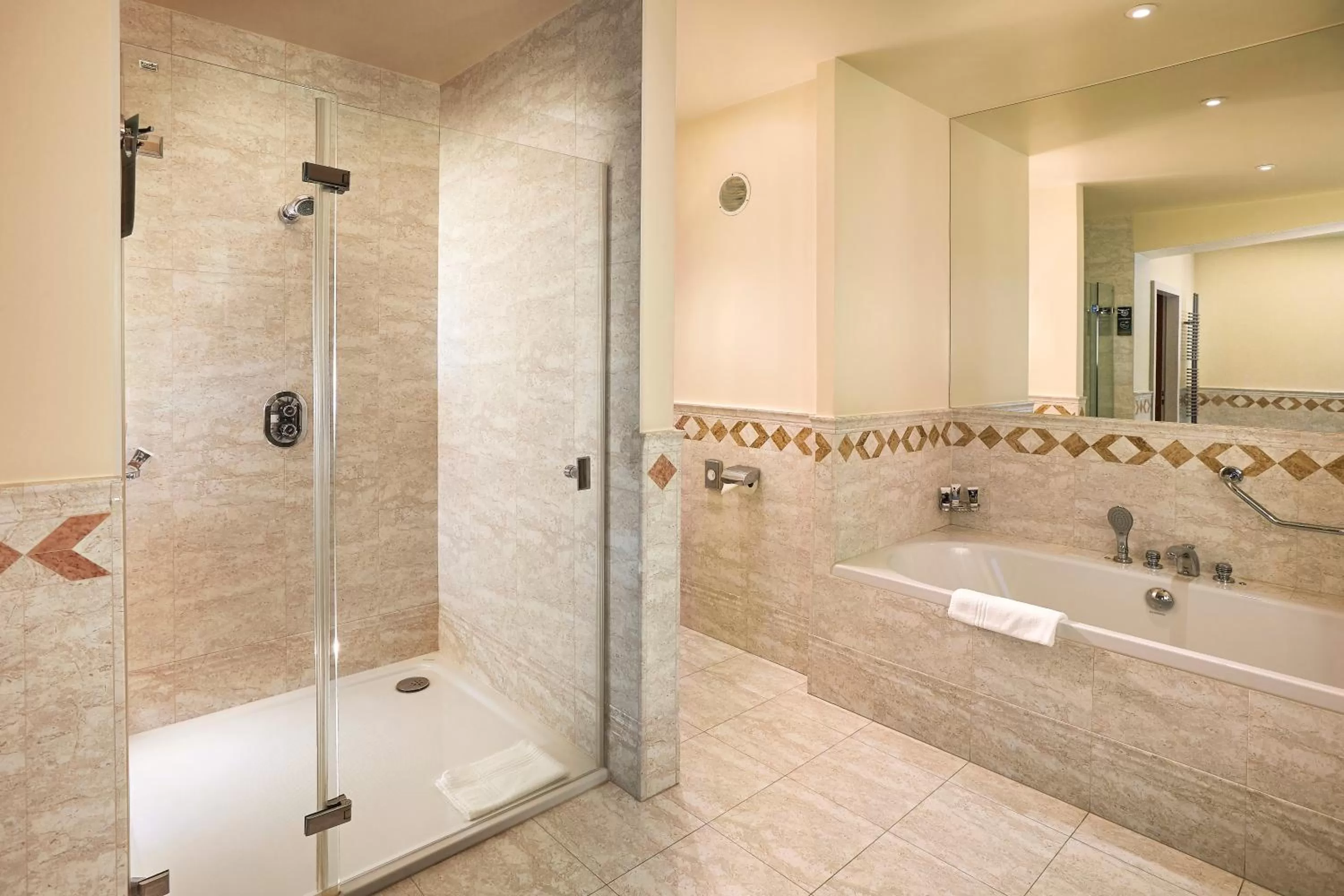 Bathroom in Hotel Mercure Poznań Centrum