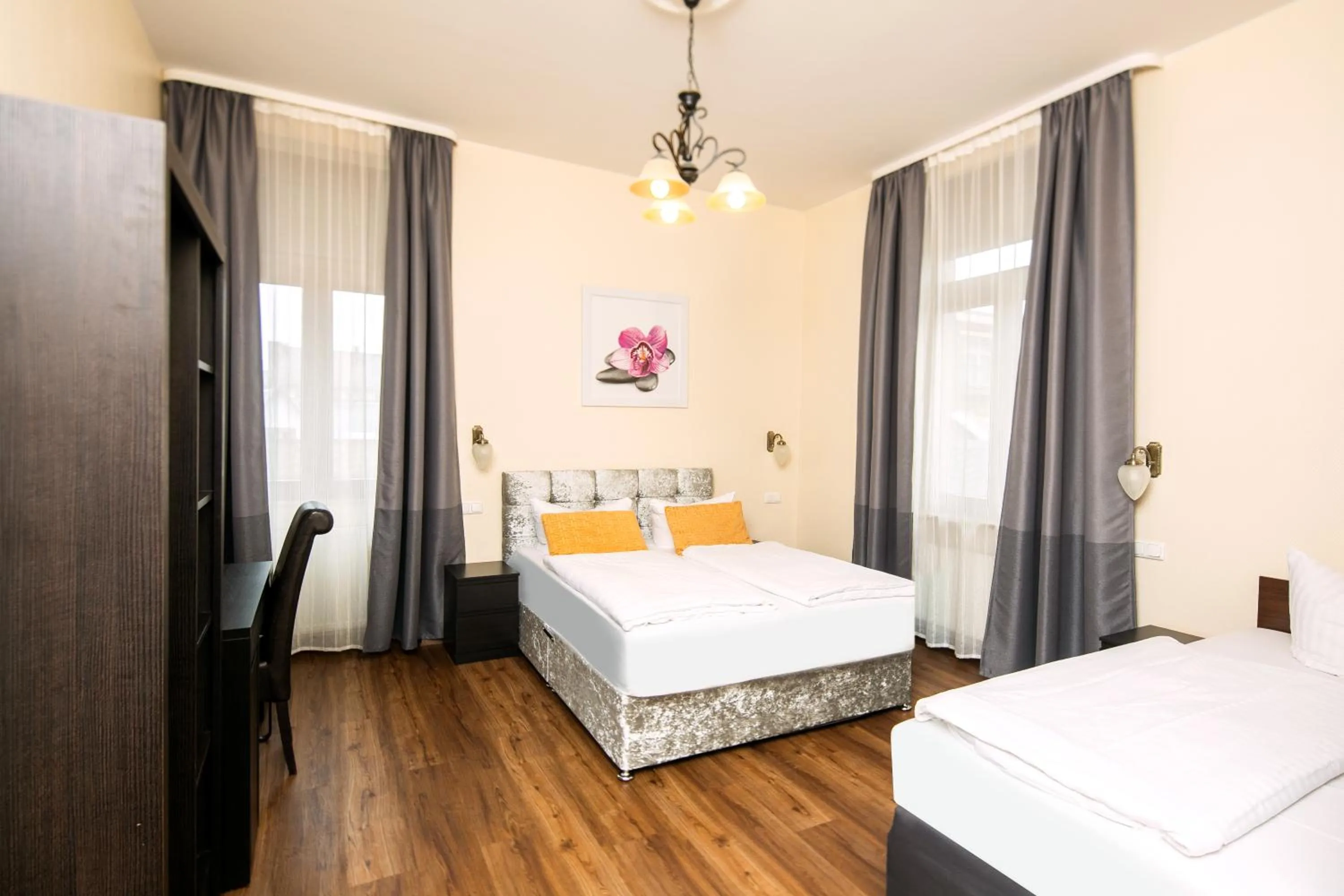 Bed in City Hotel Kaiserhof