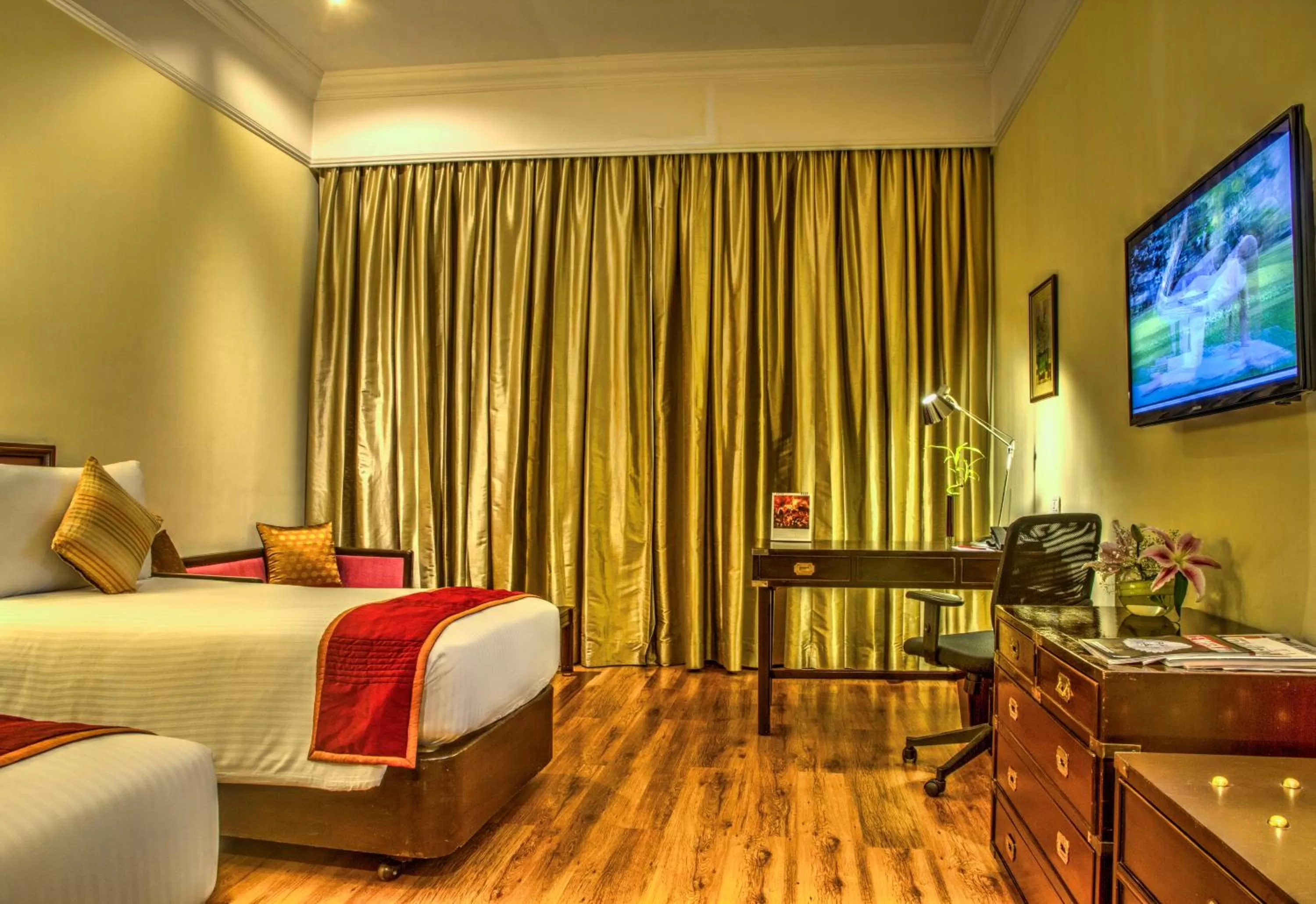 Bed in Gateway Nashik