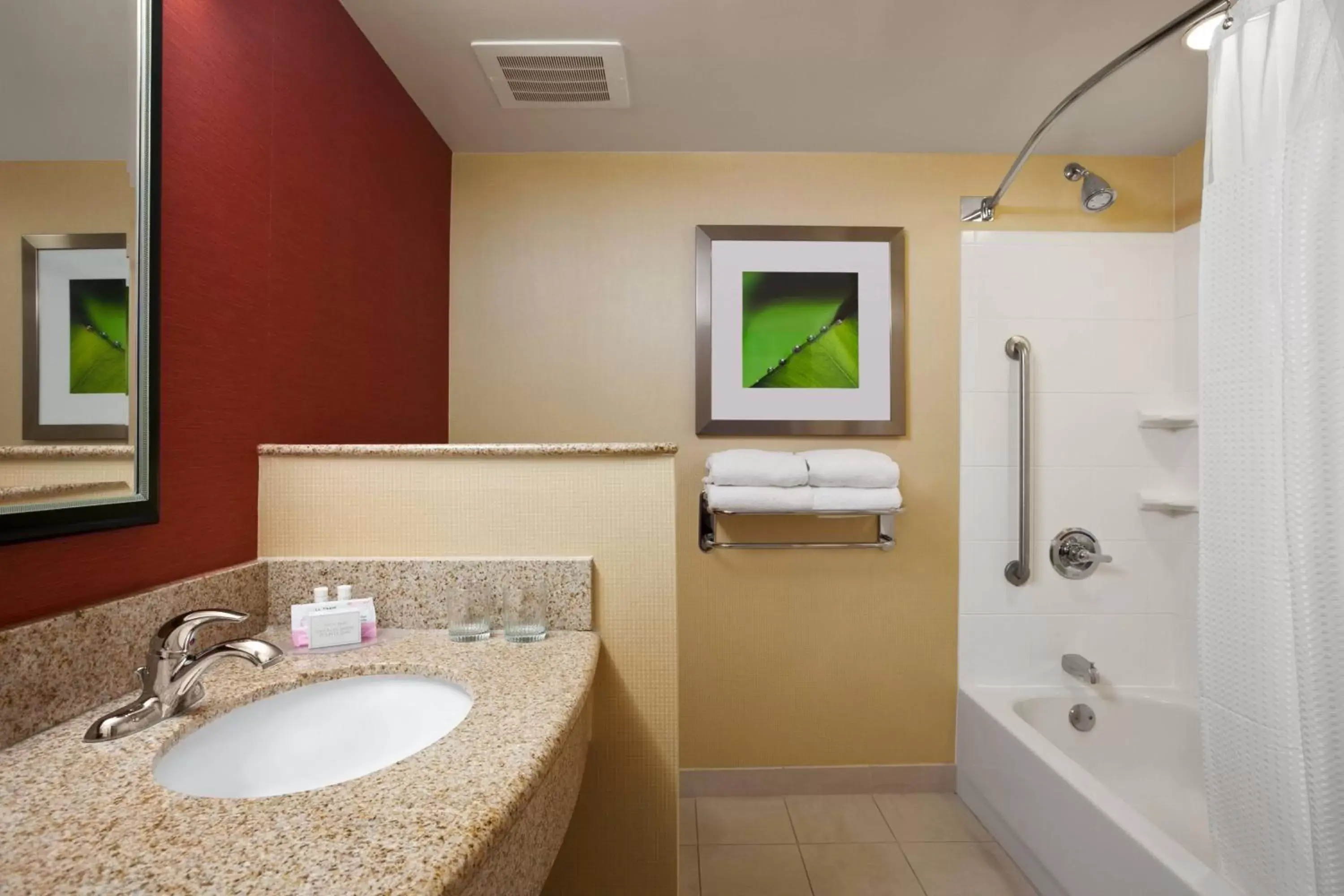 Bathroom in Courtyard by Marriott Junction City