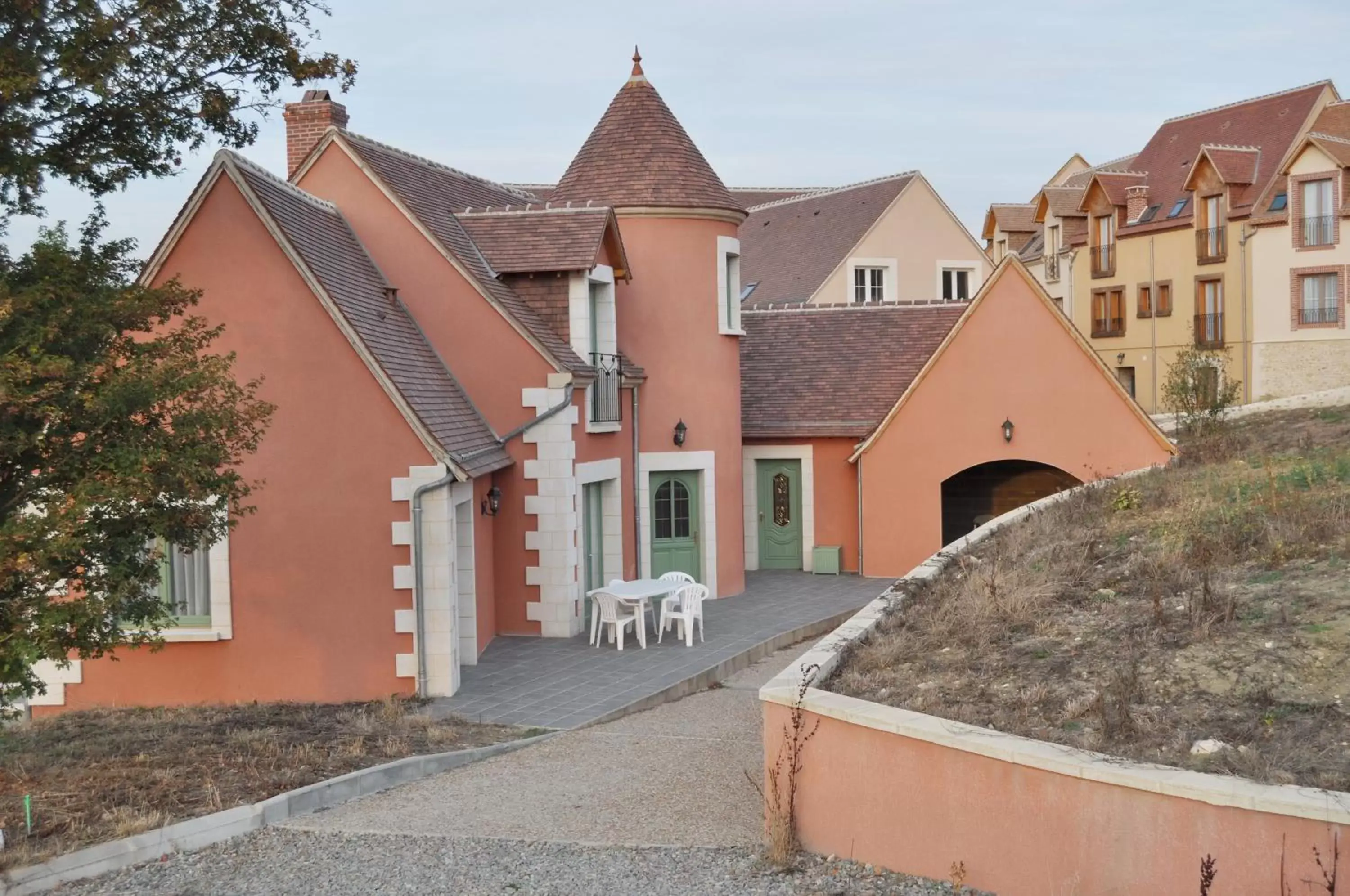 Facade/entrance, Property Building in Le Haut-Val Résidences