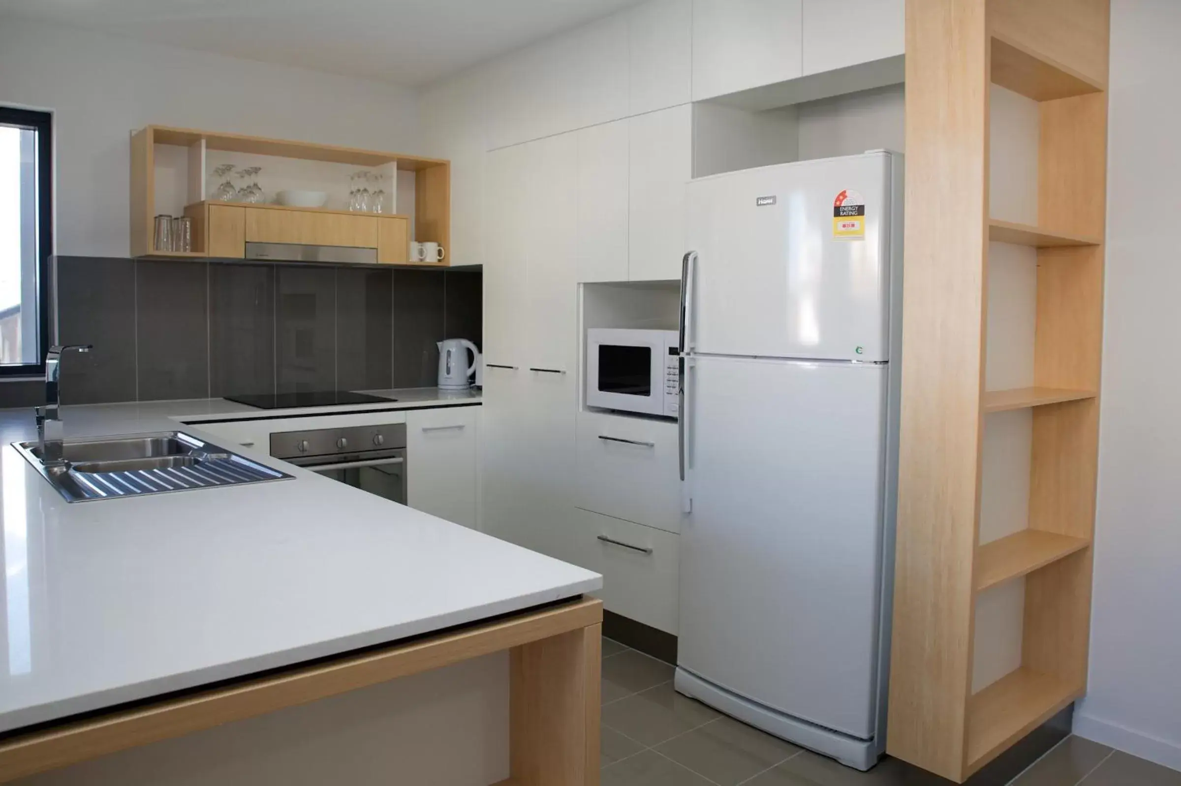 Kitchen or kitchenette, Kitchen/Kitchenette in Atrio Apartments