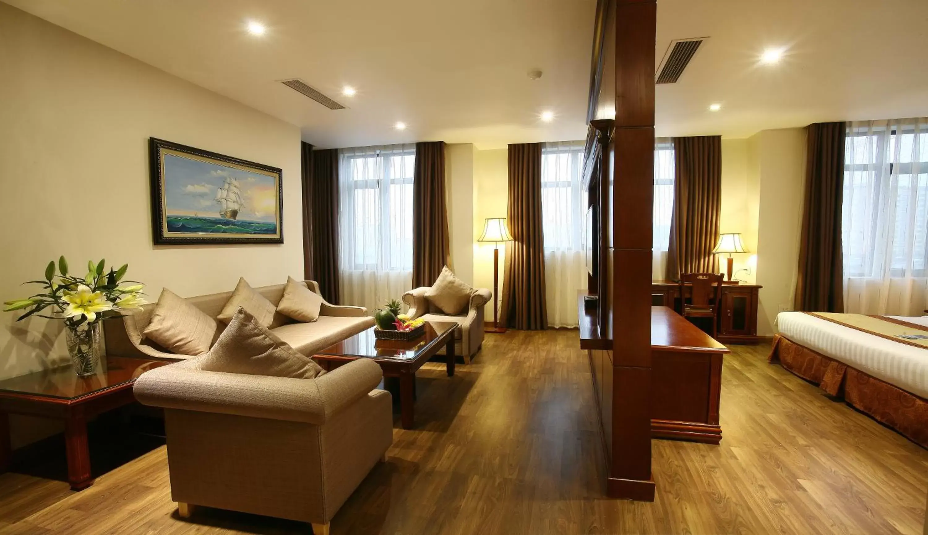 Photo of the whole room, Seating Area in Western Hanoi Hotel