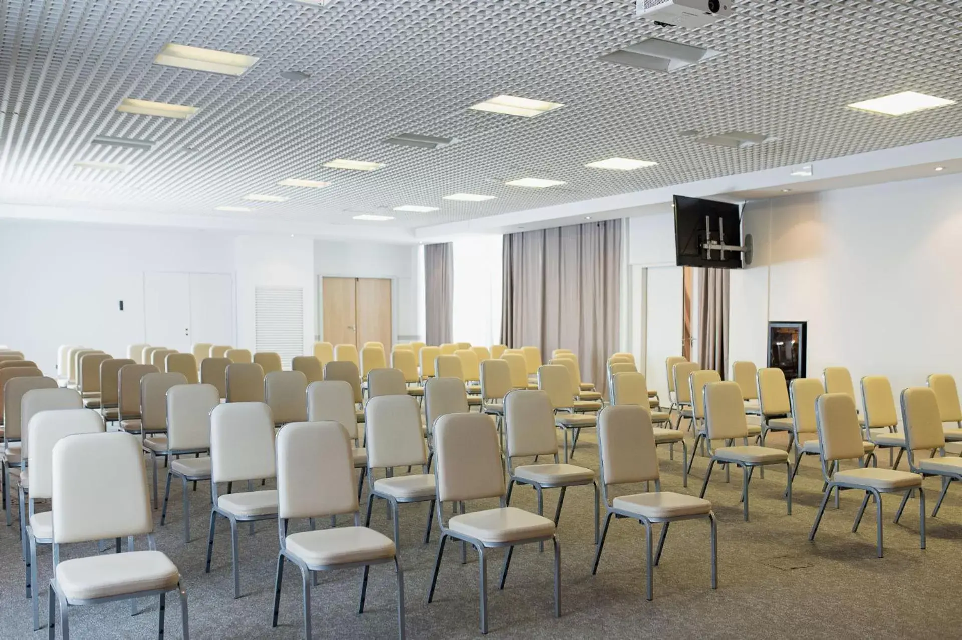 Business facilities in Belstay Milano Assago