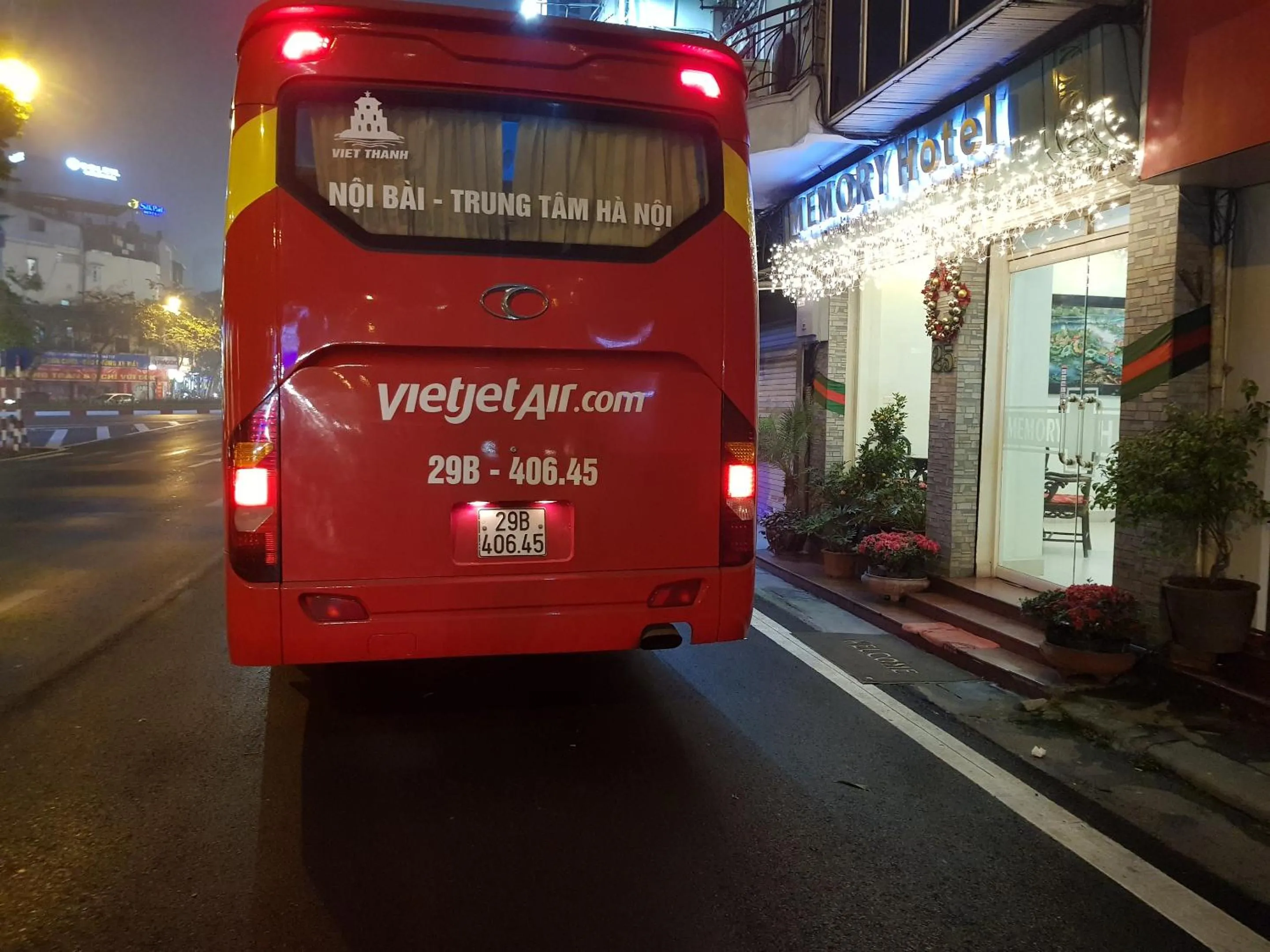 Neighbourhood in Memory Hotel