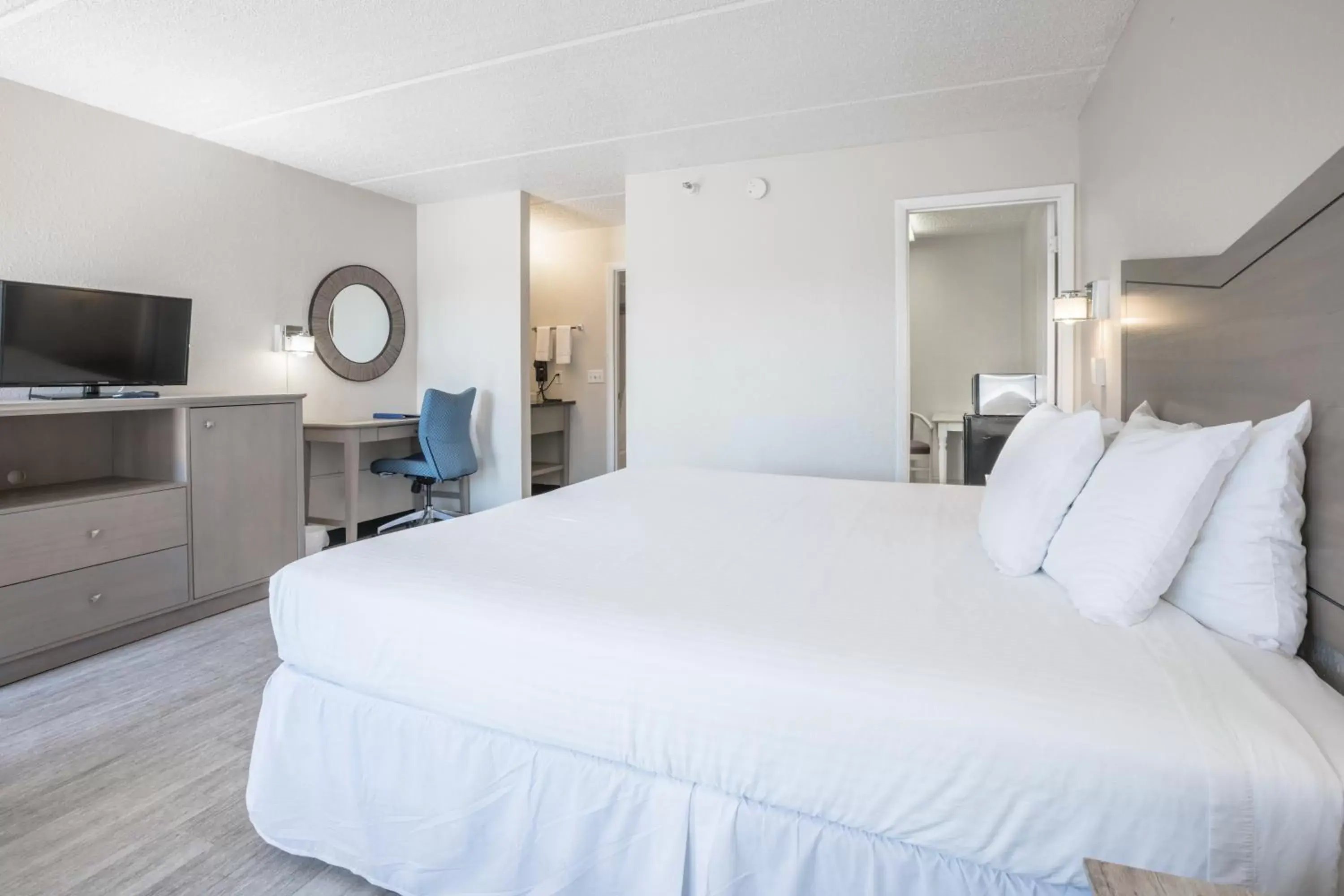 Photo of the whole room, Bed in Ocean Coast Hotel at the Beach Amelia Island Photo of the whole room, Bed in Ocean Coast Hotel at the Beach Amelia Island