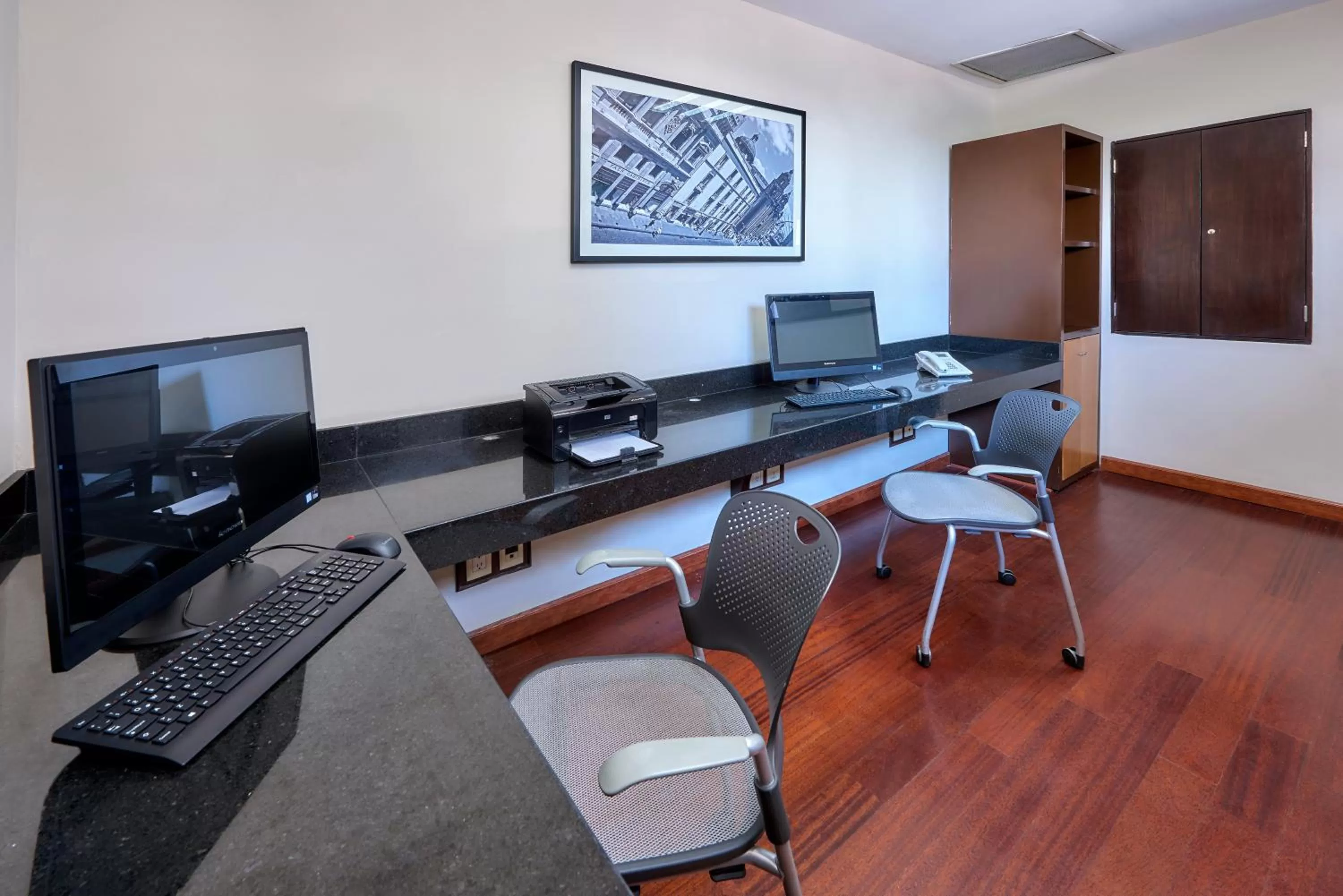 Seating area in Wyndham Garden Mexico City - Polanco