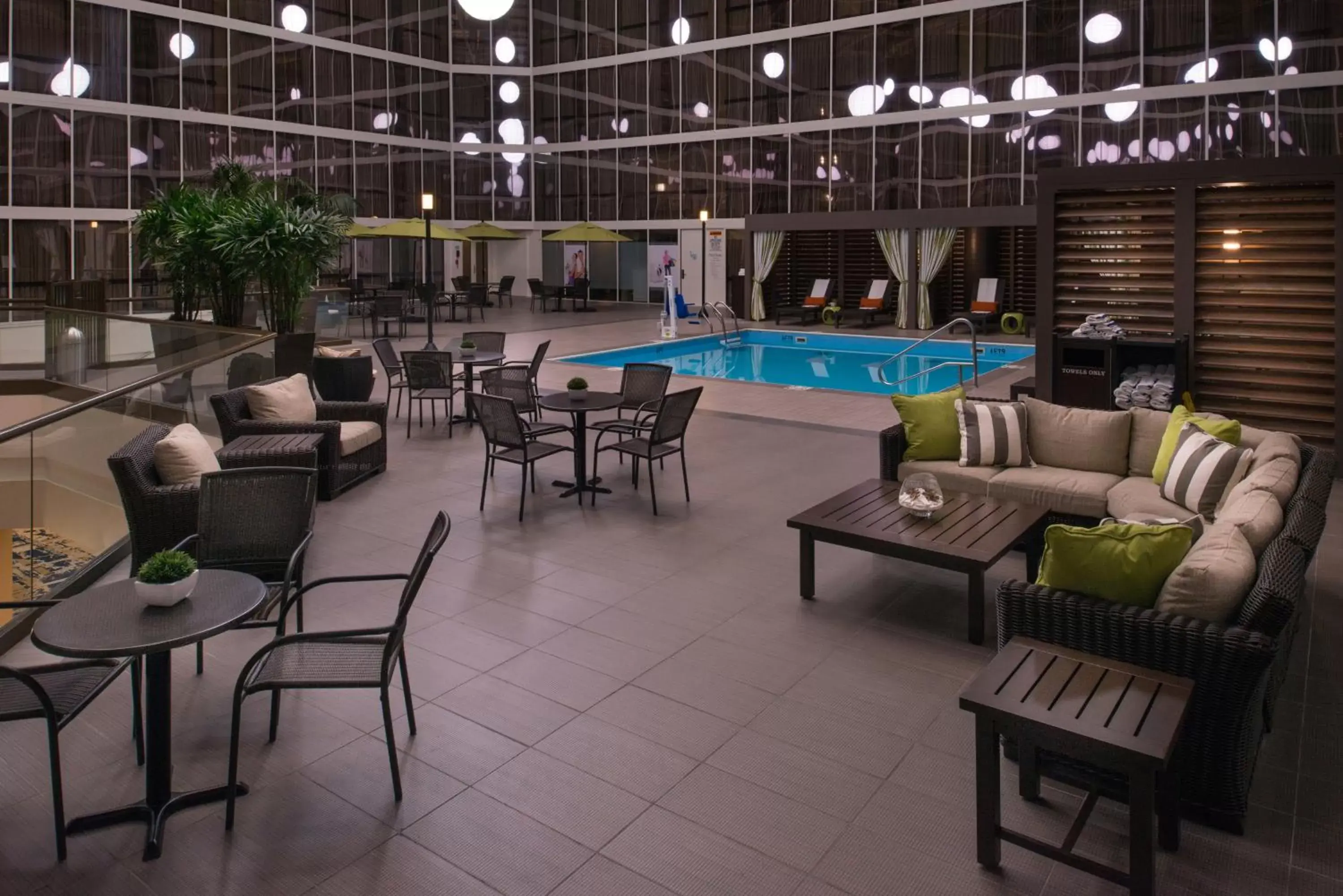 Swimming pool in Holiday Inn St Louis Downtown/Convention Center, an IHG Hotel