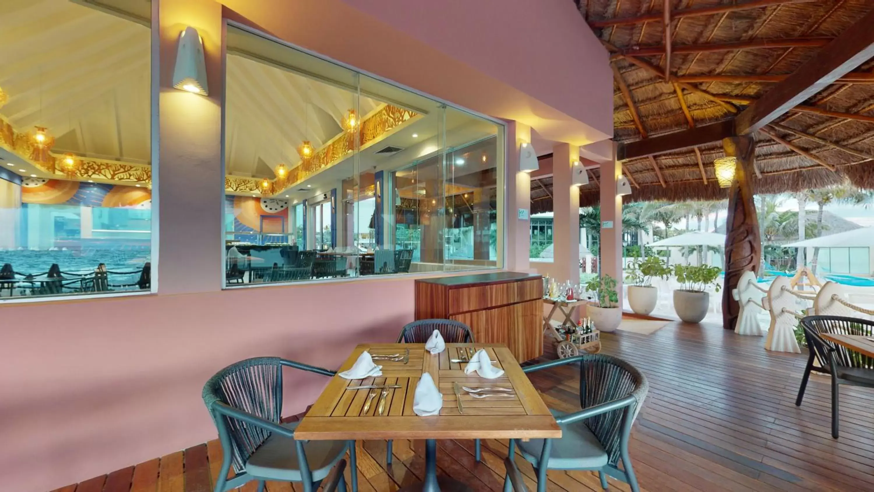 Restaurant/Places to Eat in Grand Park Royal Cancun
