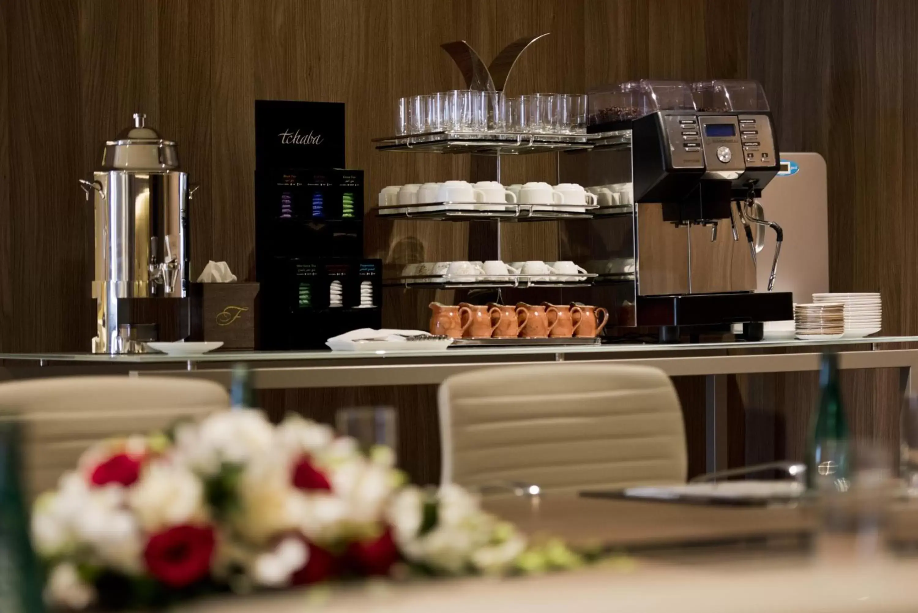 Coffee/tea facilities in voco Doha West Bay Suites, an IHG Hotel