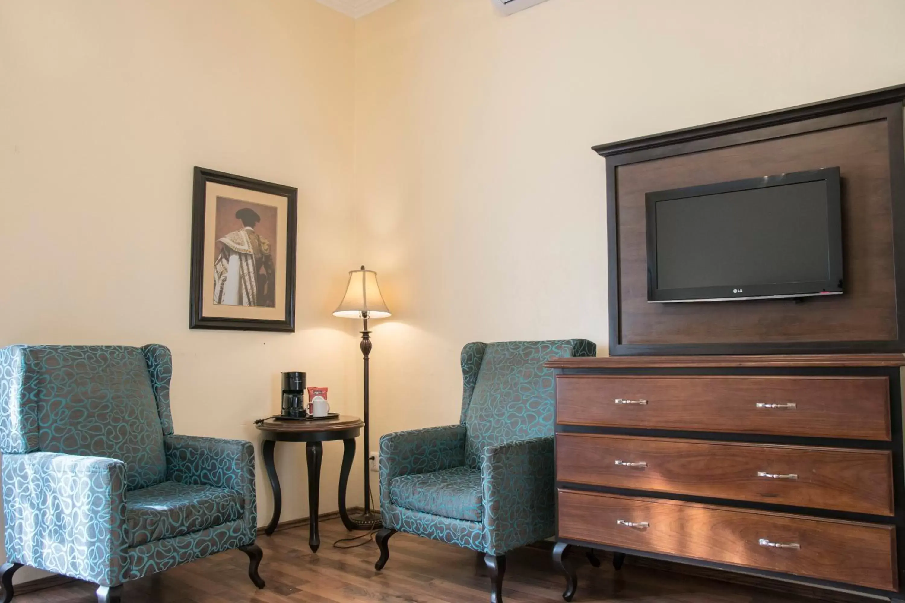 Living room, Seating Area in Hotel Morales Historical & Colonial Downtown Core