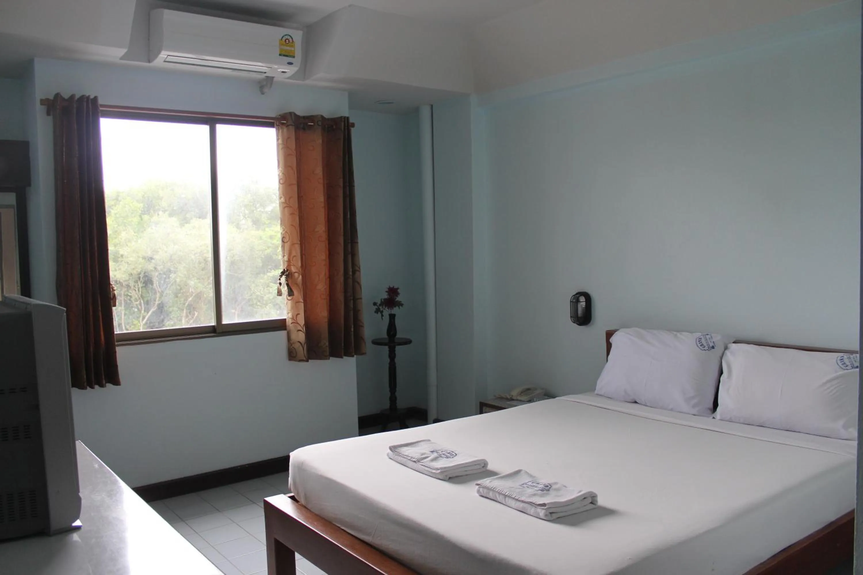 Bedroom, Bed in Grand Mansion Hotel