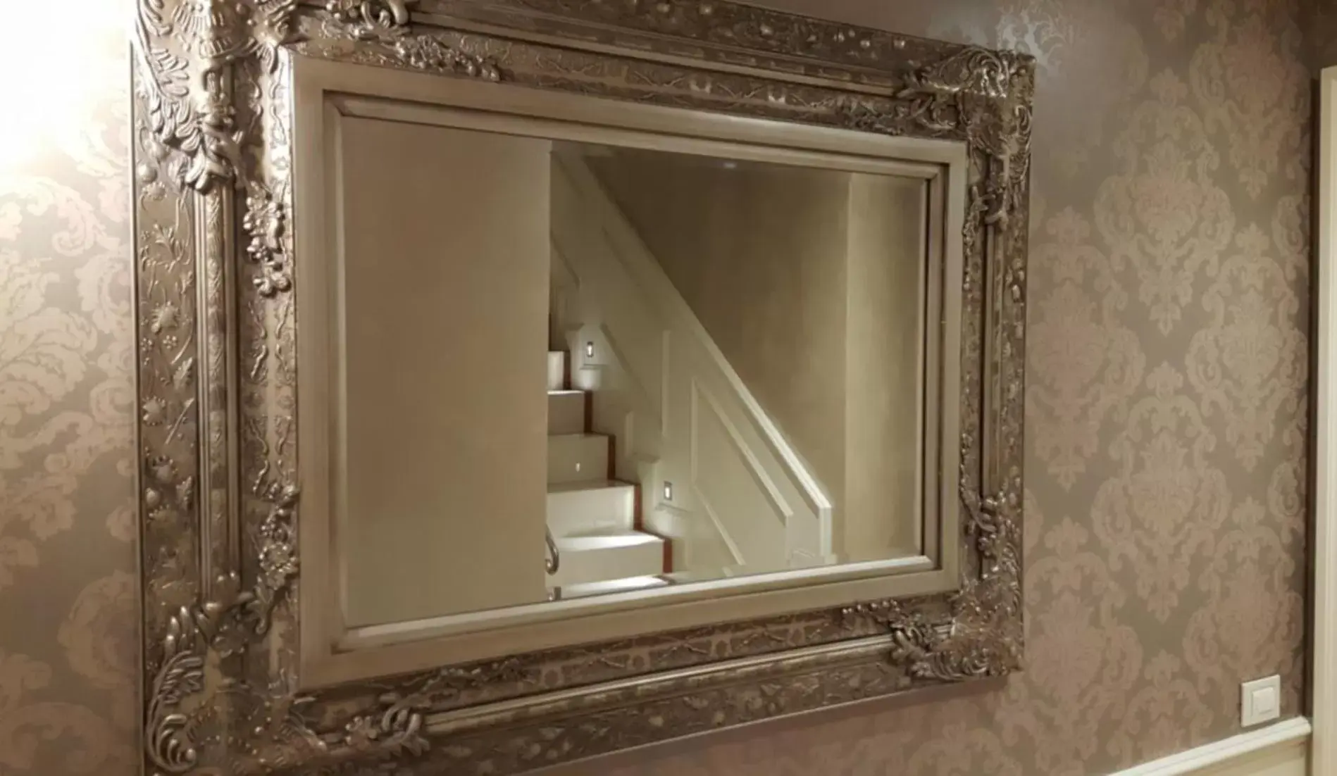 Decorative detail, Bathroom in Relais Colle San Pietro