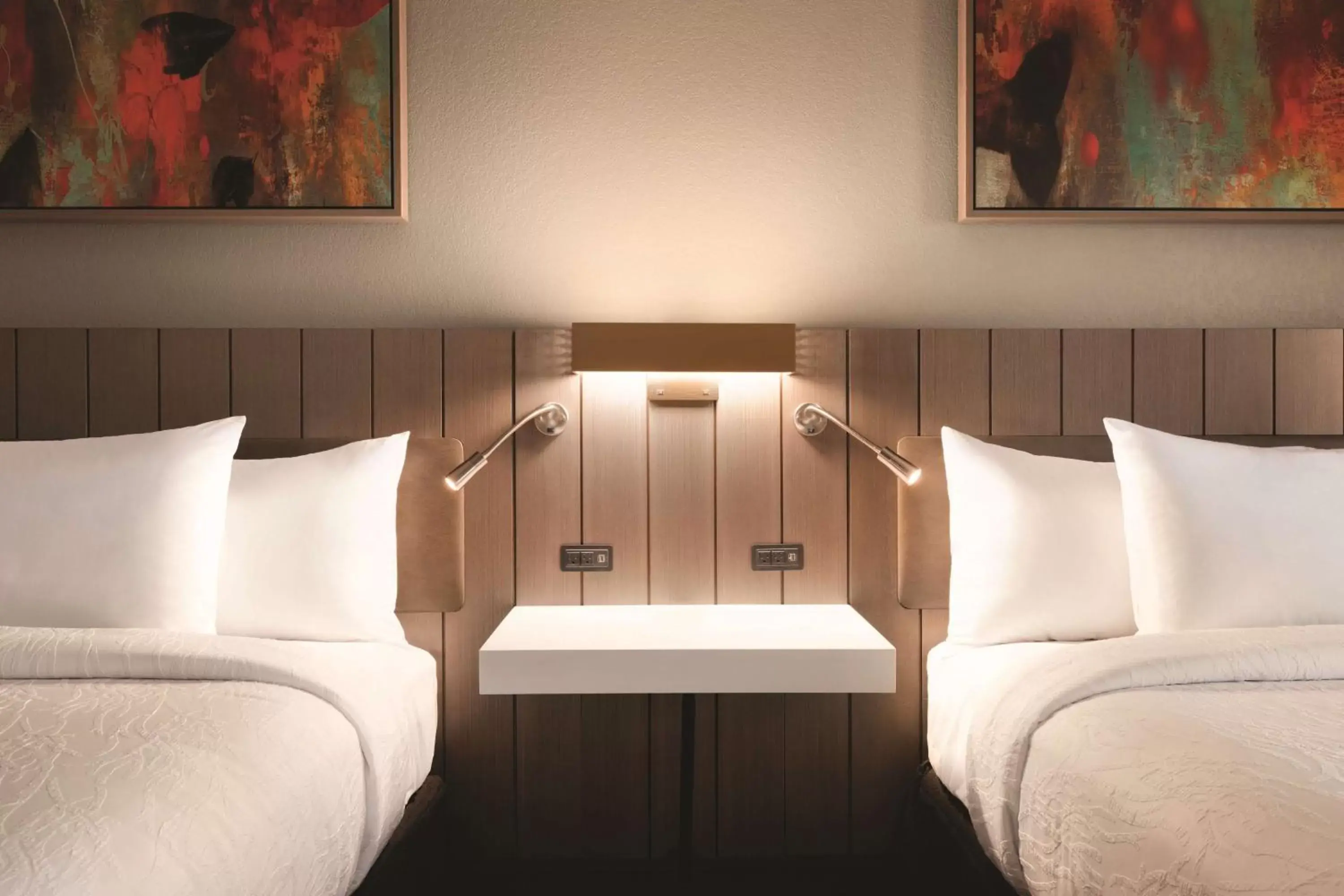 Queen Room with Two Queen Beds - Mobility Access in Hilton Garden Inn Phoenix-Tempe University Research Park, Az Queen Room with Two Queen Beds - Mobility Access in Hilton Garden Inn Phoenix-Tempe University Research Park, Az