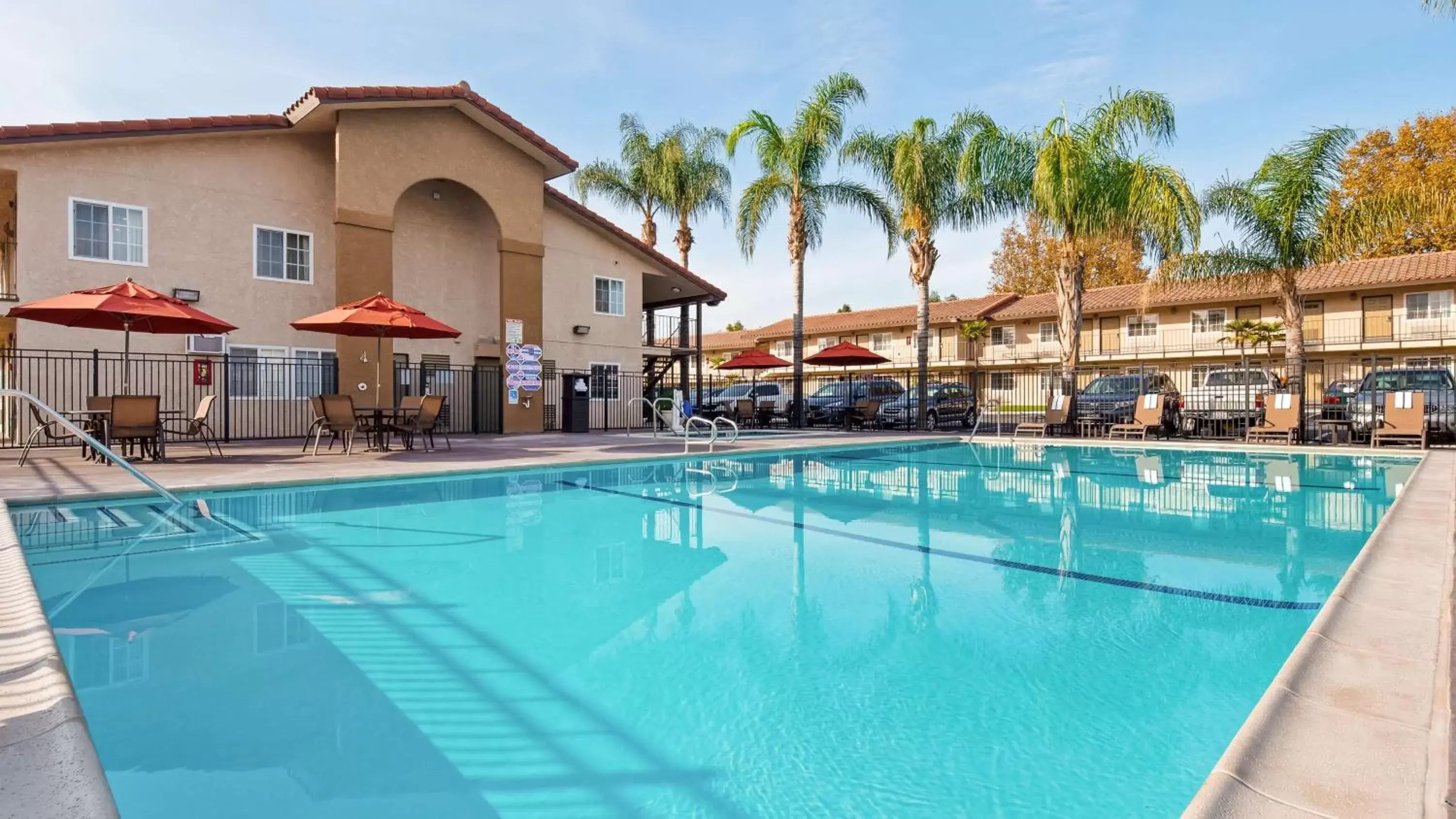 On site, Swimming Pool in Best Western Plus Ontario Airport & Convention Center