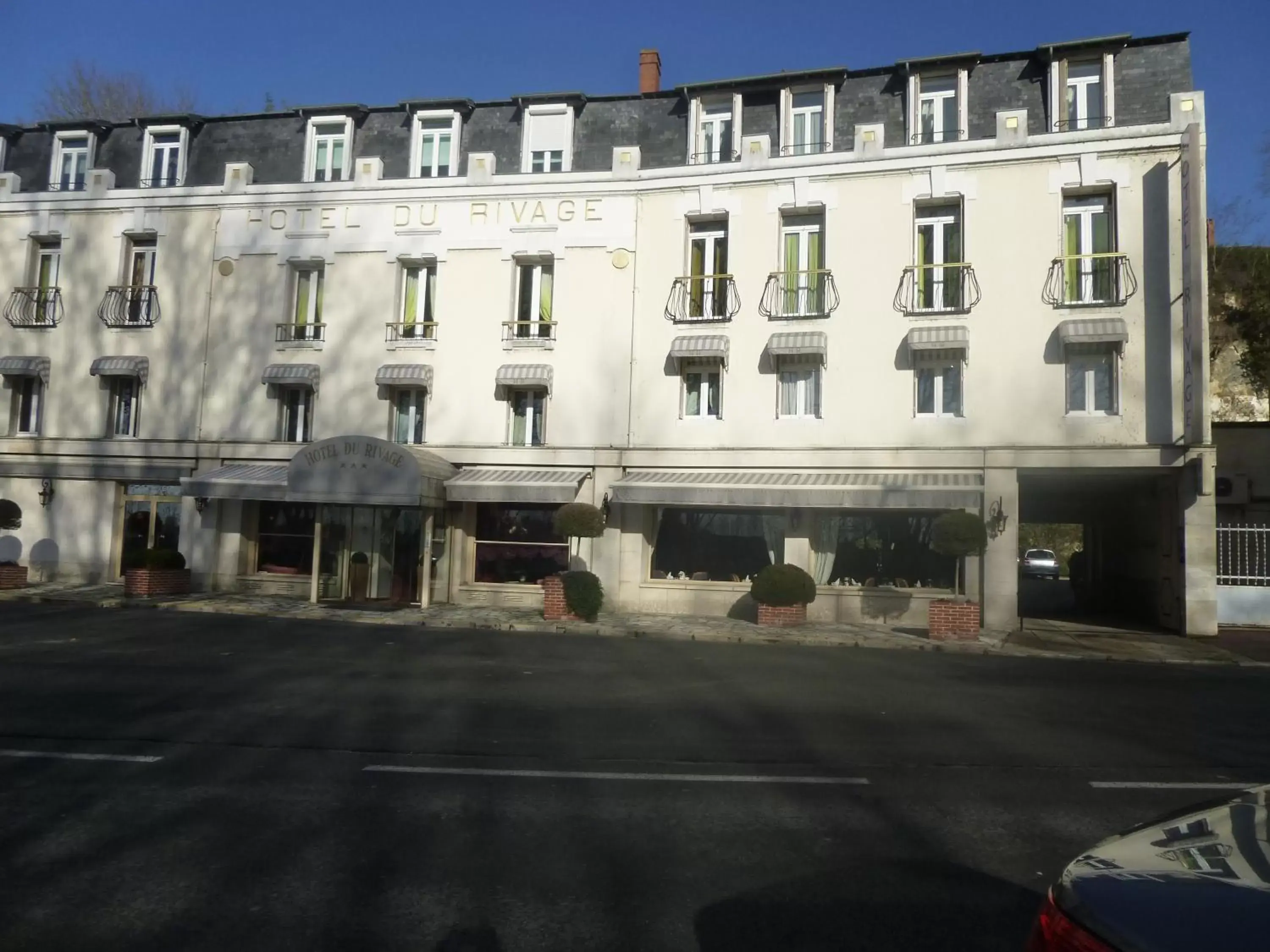 Facade/entrance, Property Building in Logis Hôtel Le Rivage