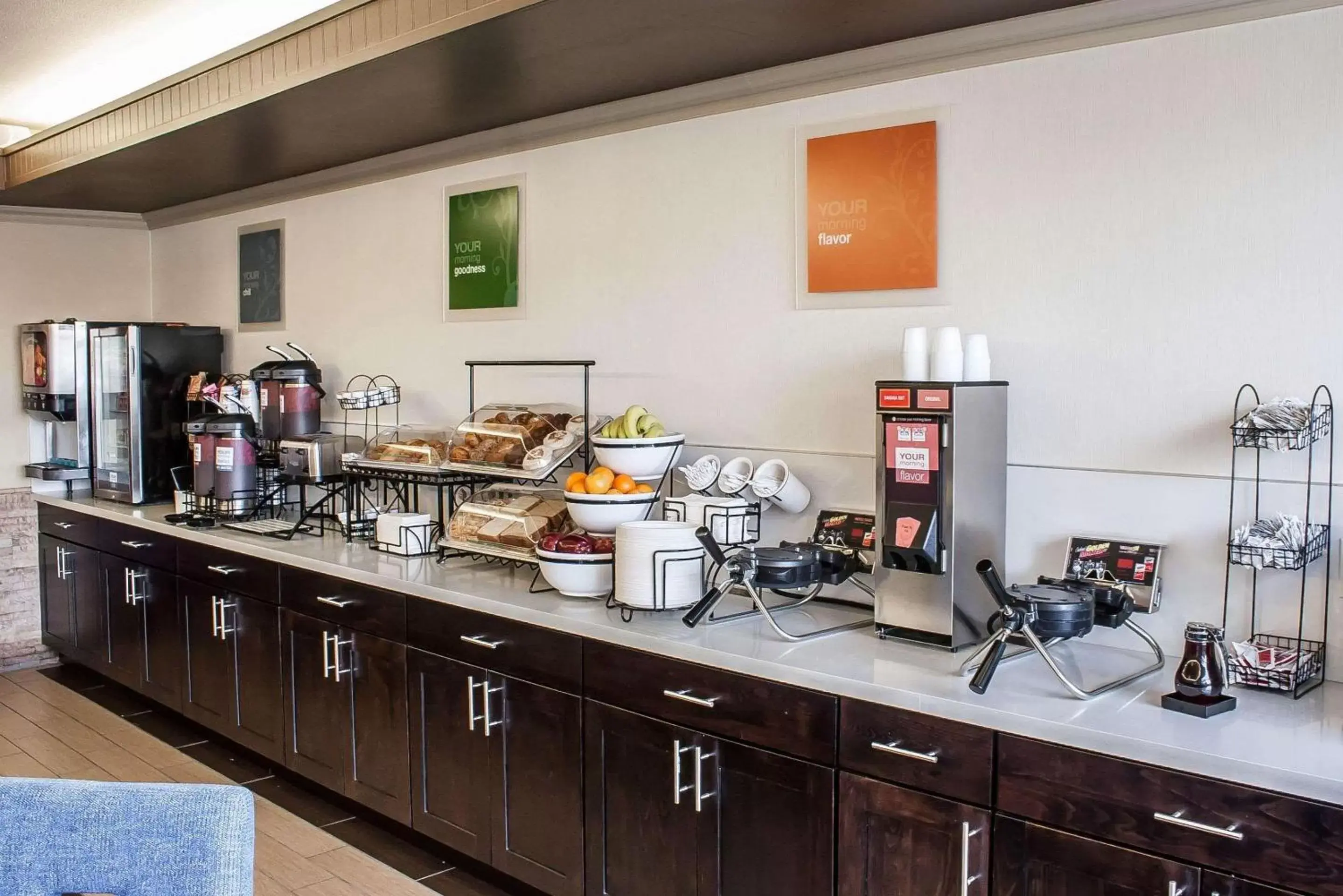 Restaurant/places to eat, Kitchen/Kitchenette in Comfort Inn Federal Way - Seattle