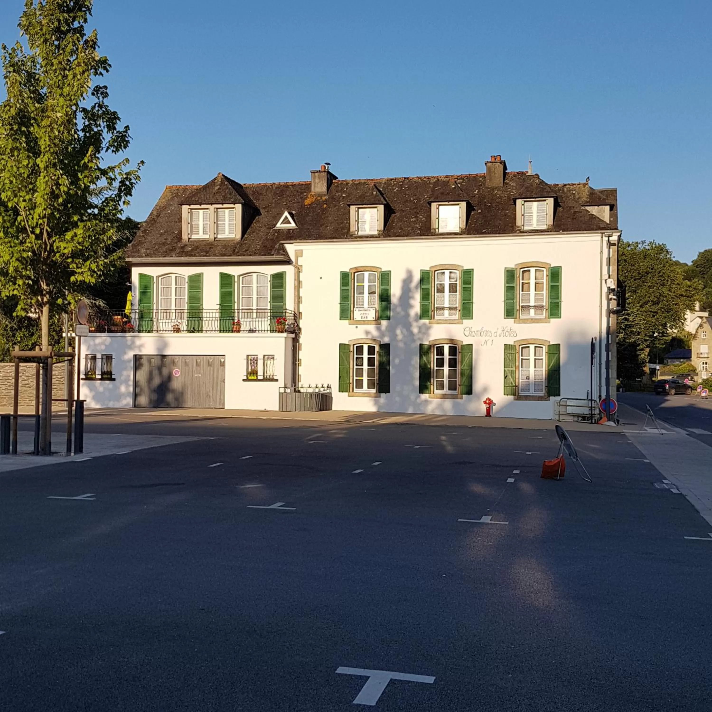 Property building in Chambres Dhôtes Numéro 1