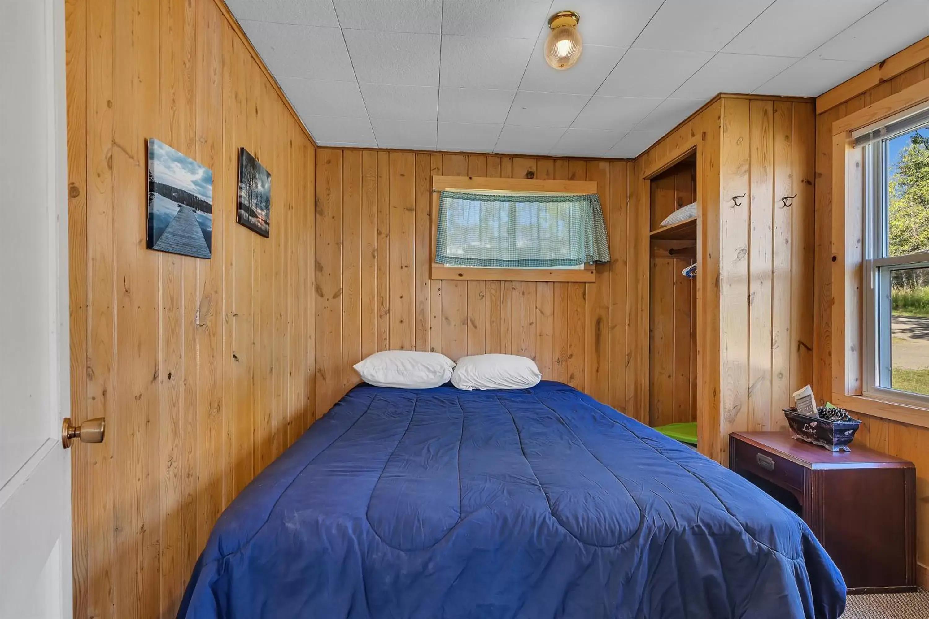 Bedroom, Bed in Blue Moon Resort & Motel