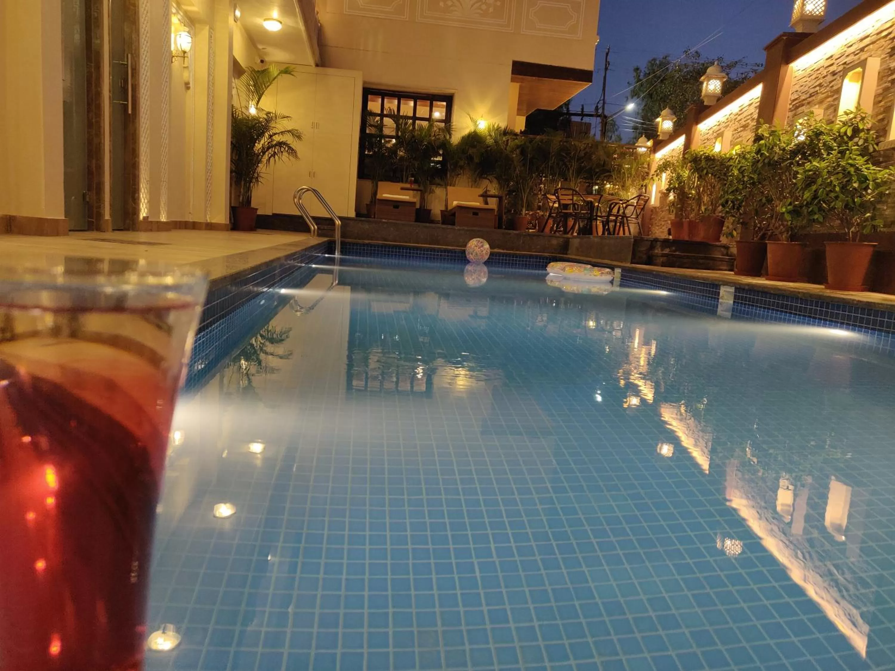 Swimming pool in Laxmi Palace Heritage Boutique Hotel