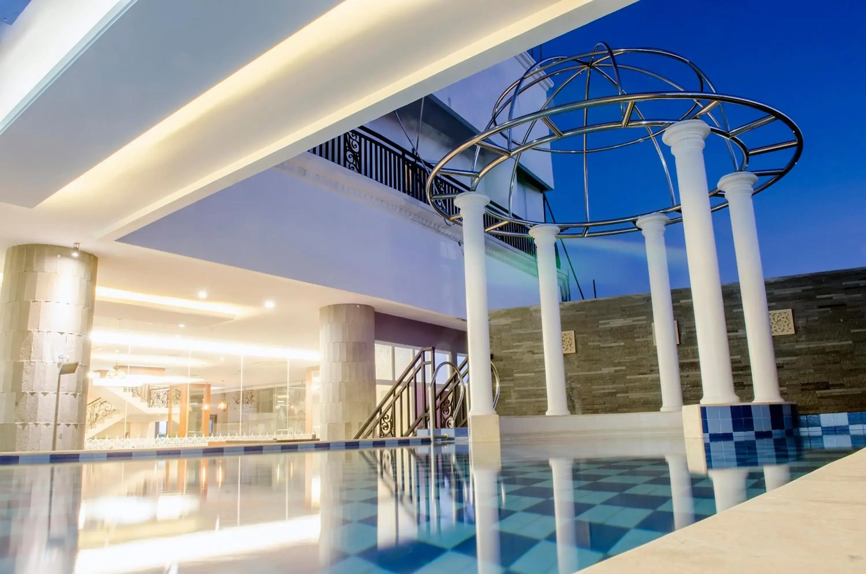Swimming Pool in Tara Hotel Yogyakarta