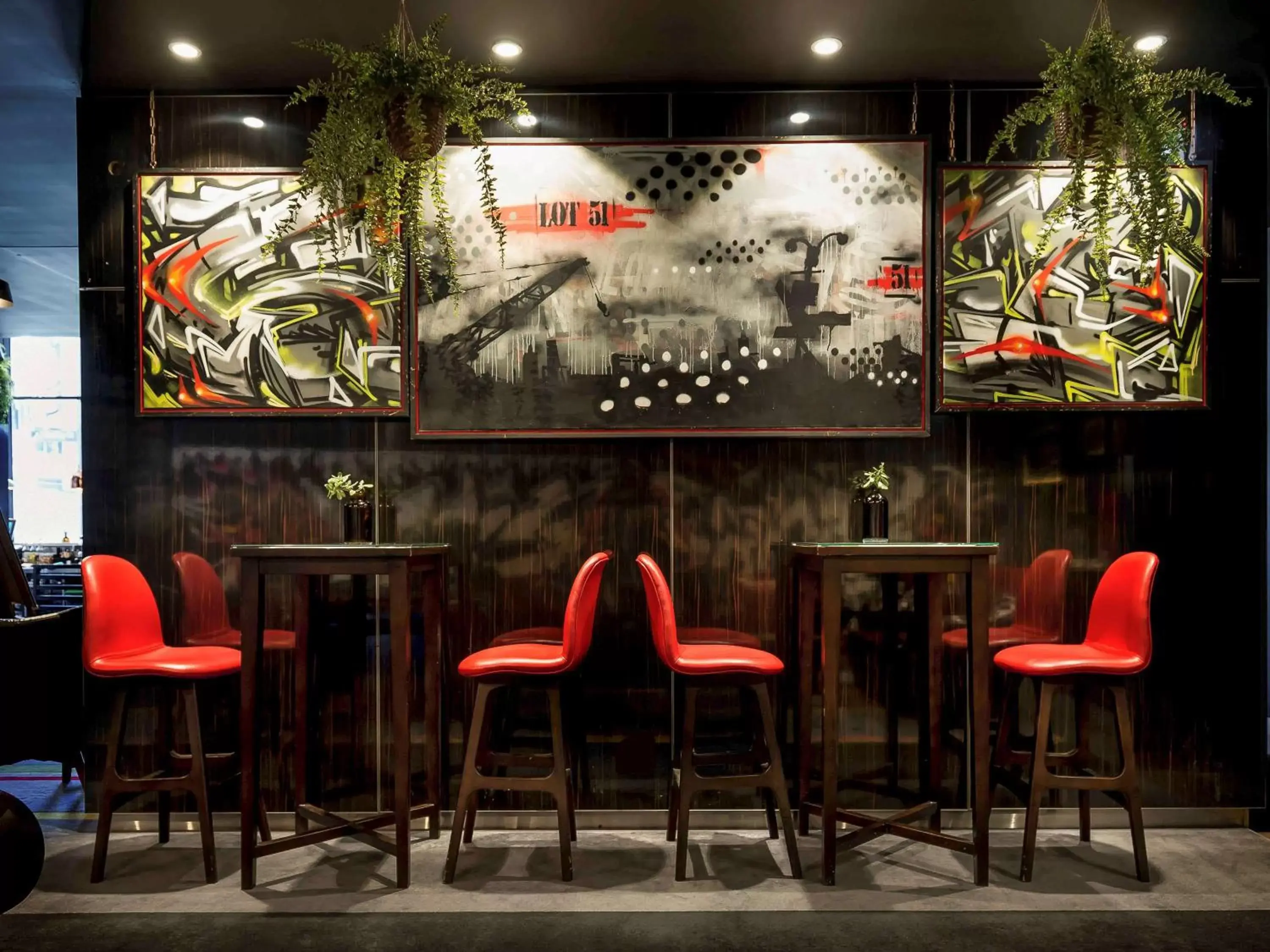 Lounge or bar in ibis Sydney Barangaroo
