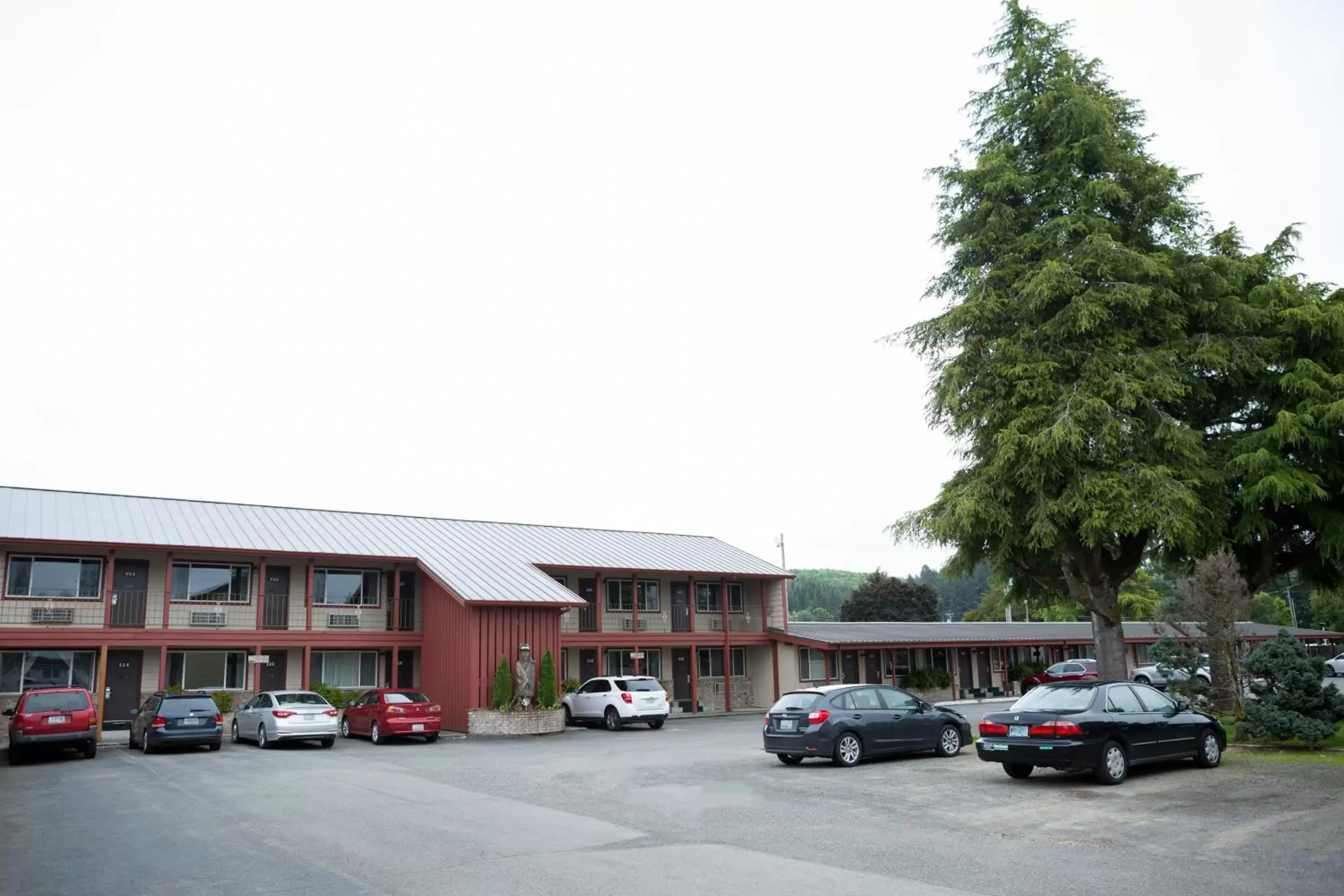 Property Building in Forks Motel Property Building in Forks Motel