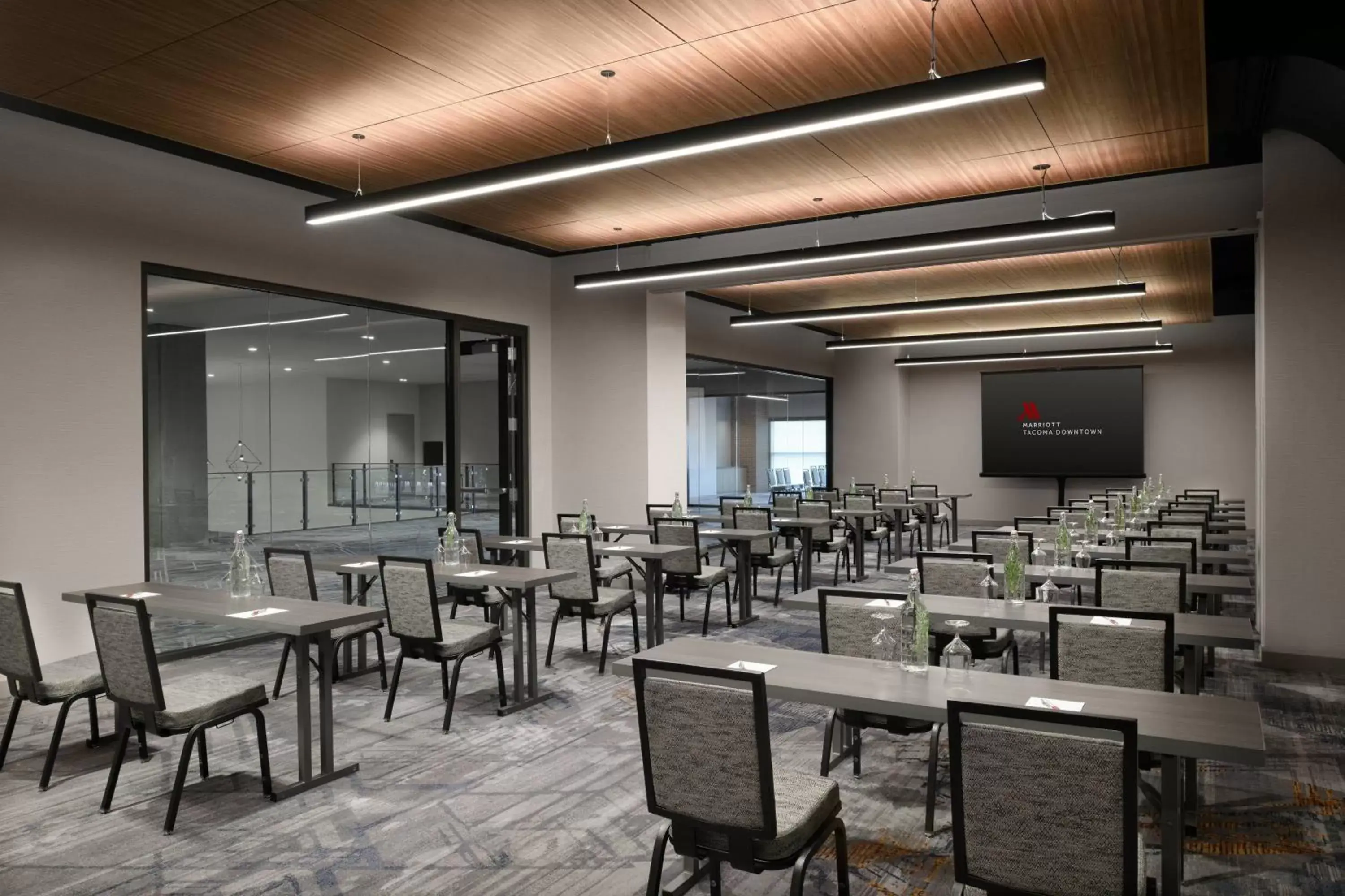 Meeting/conference room, Restaurant/Places to Eat in Marriott Tacoma Downtown