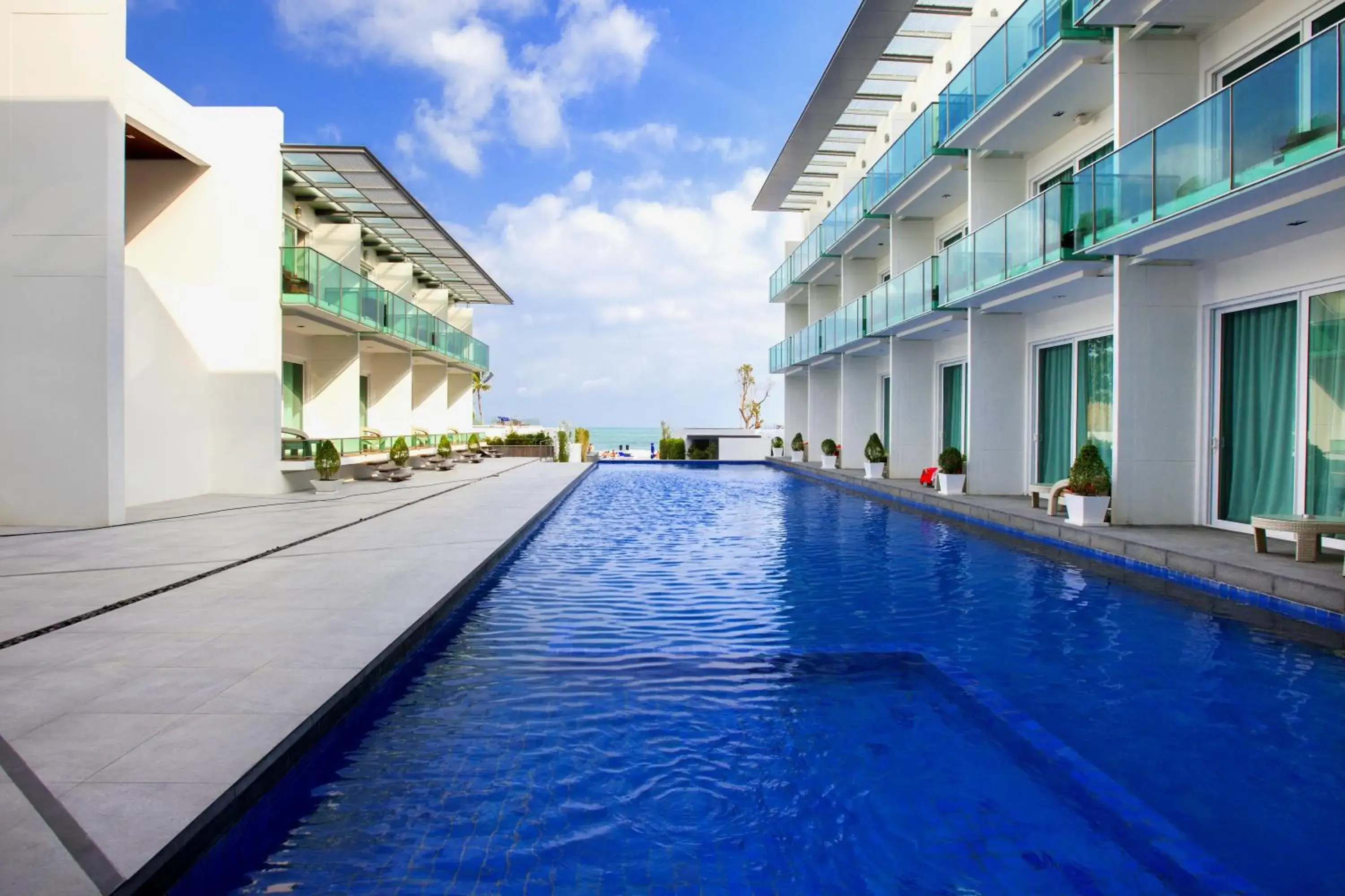 Facade/entrance, Swimming Pool in KC Beach Club & Pool Villas