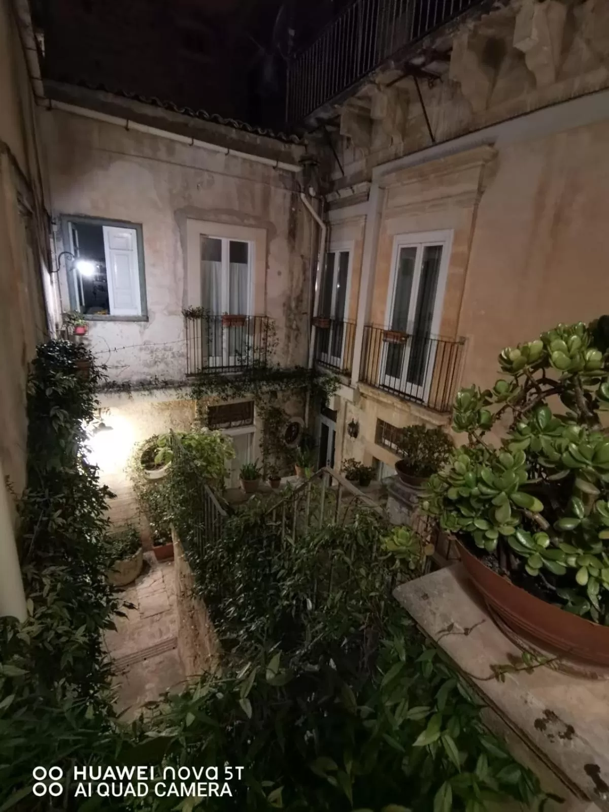 Patio in Palazzo Il Cavaliere B&B De Charme