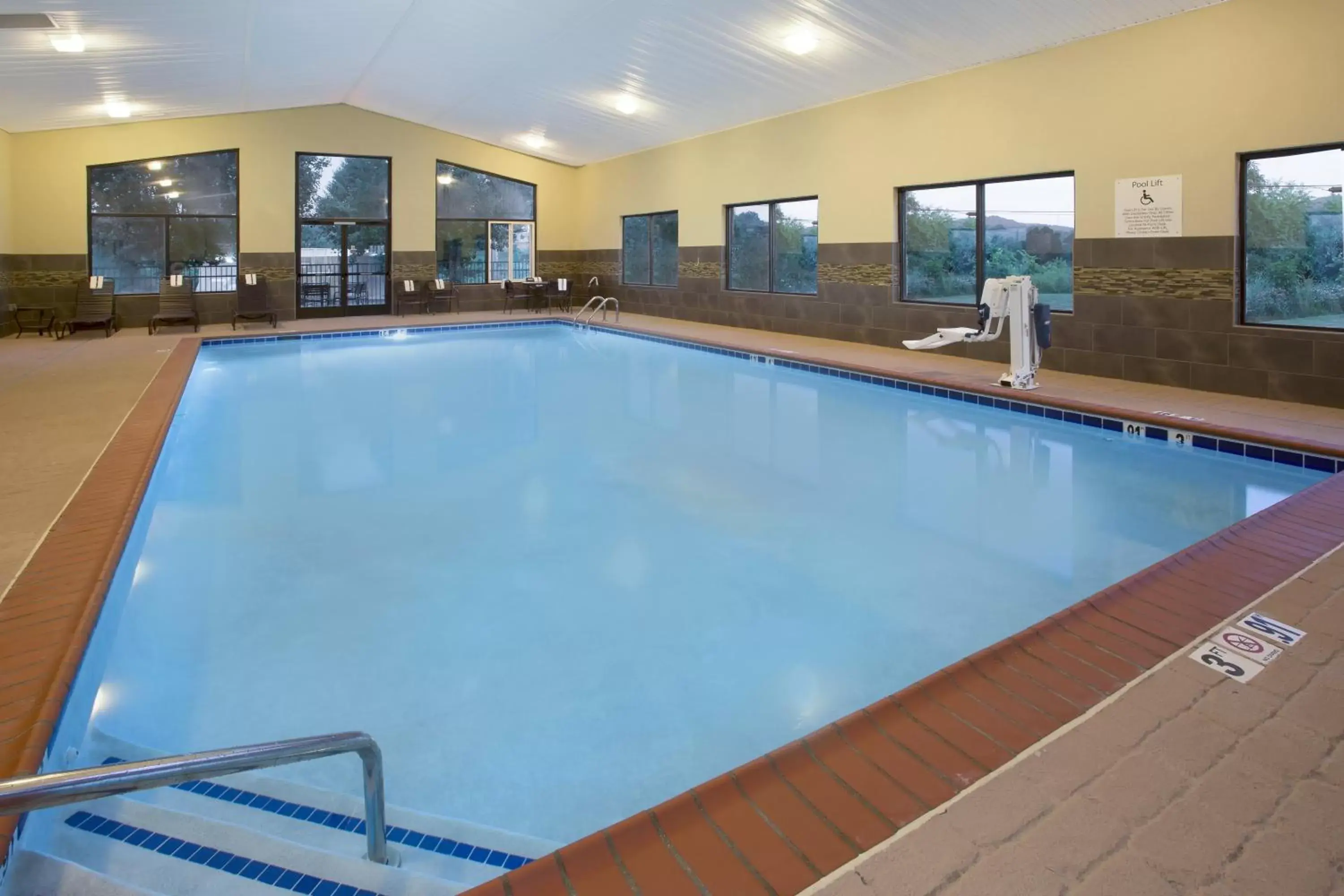 Swimming Pool in Holiday Inn Express Berea, an IHG Hotel
