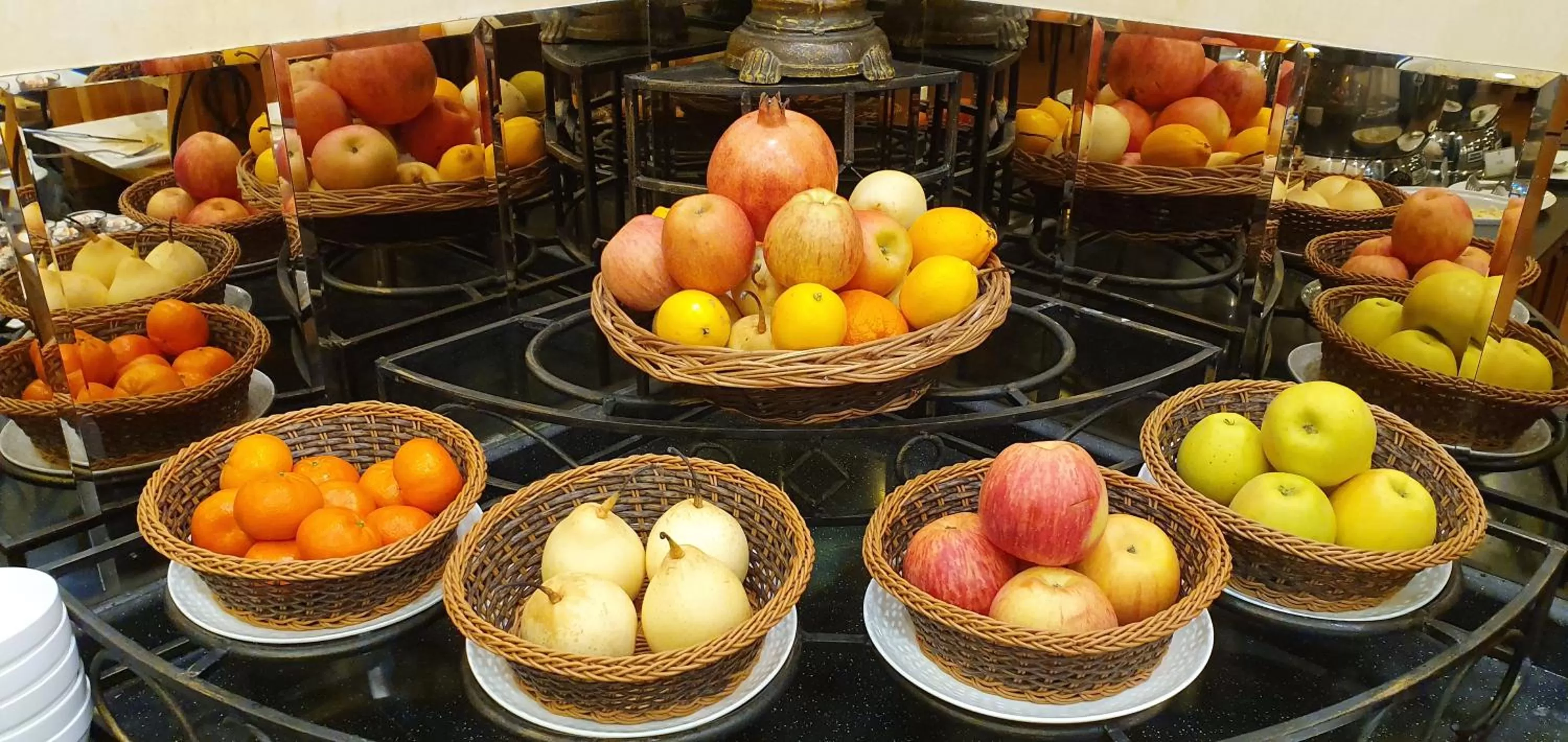 Breakfast in Grand Mir Hotel